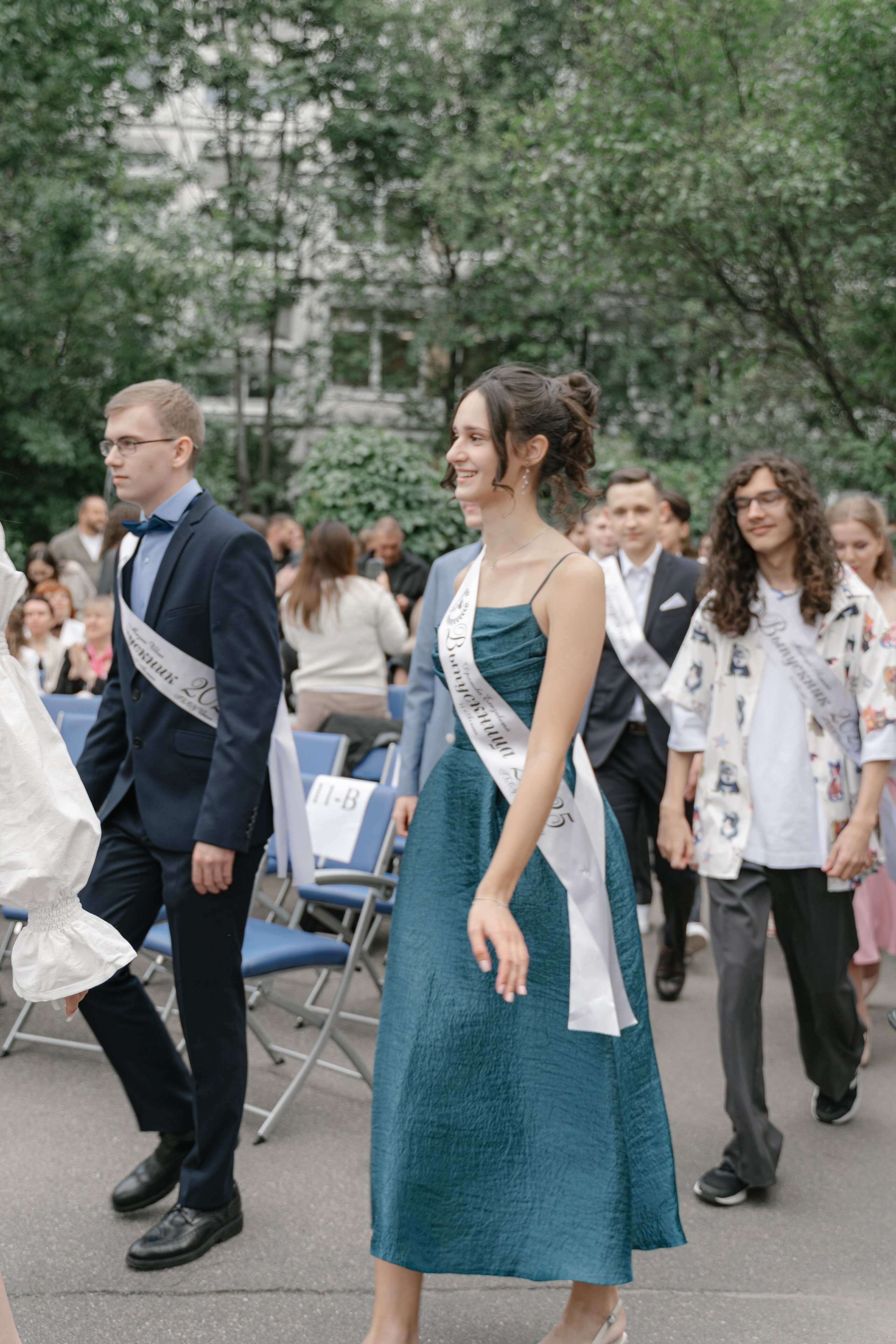 Выпускной альбом 9А класса — фотосессия, видео, репортаж и пожелания в Москве. MILATE — выпускные альбомы, фотосессии и видео в Москве