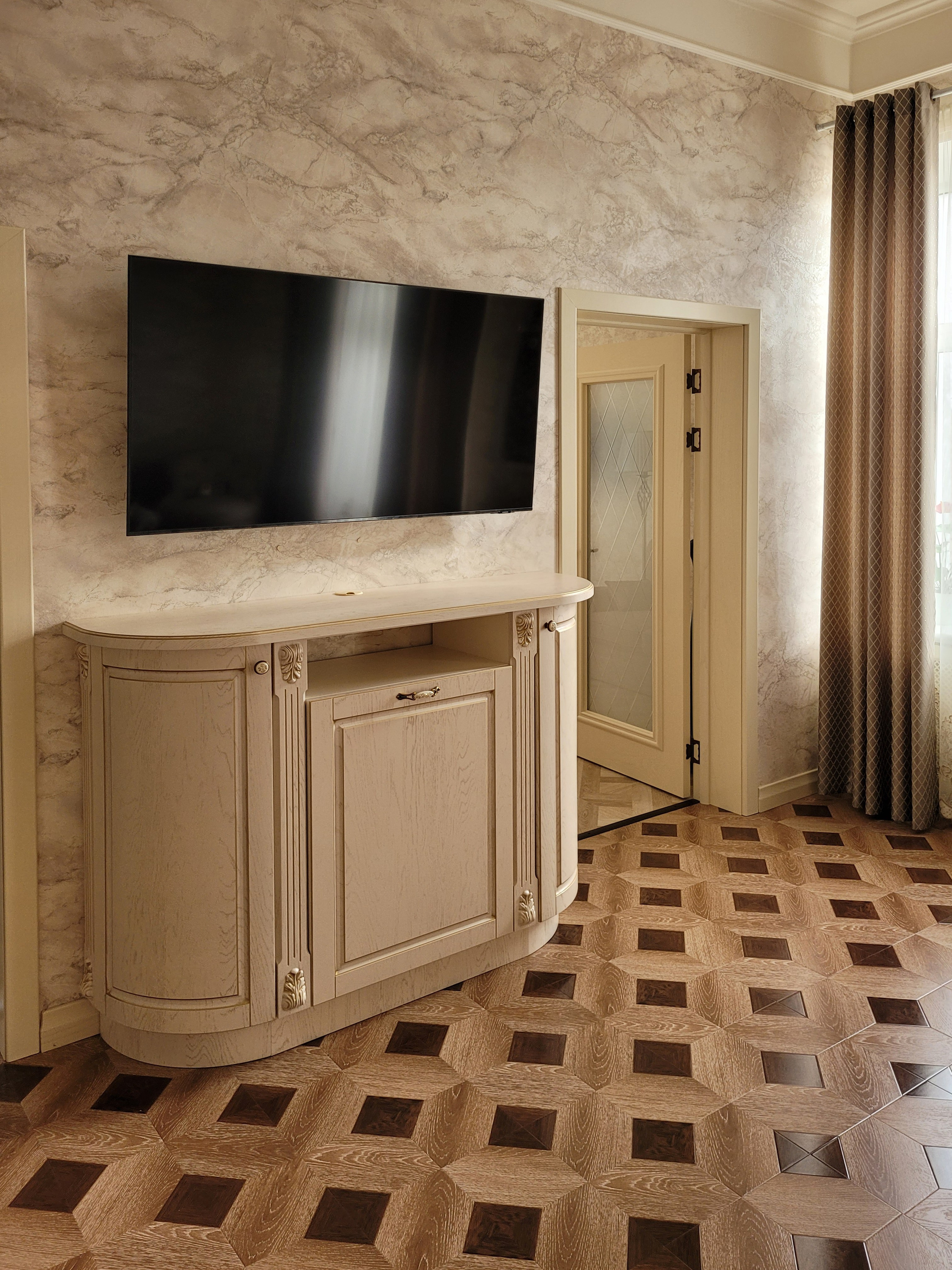 Спальни и гостиные. Мебель на заказ в Евпатории