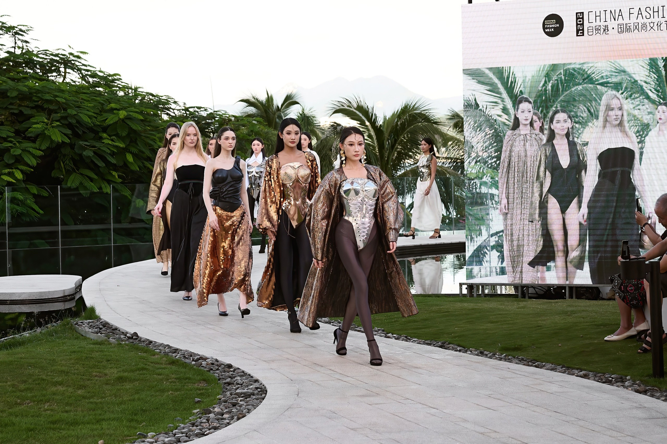 T.Efremova & IRRA. China Fashion Week. 2024. Дима Бабушкин. Фотограф. Подиум. Репортаж. Творчество. Дорого