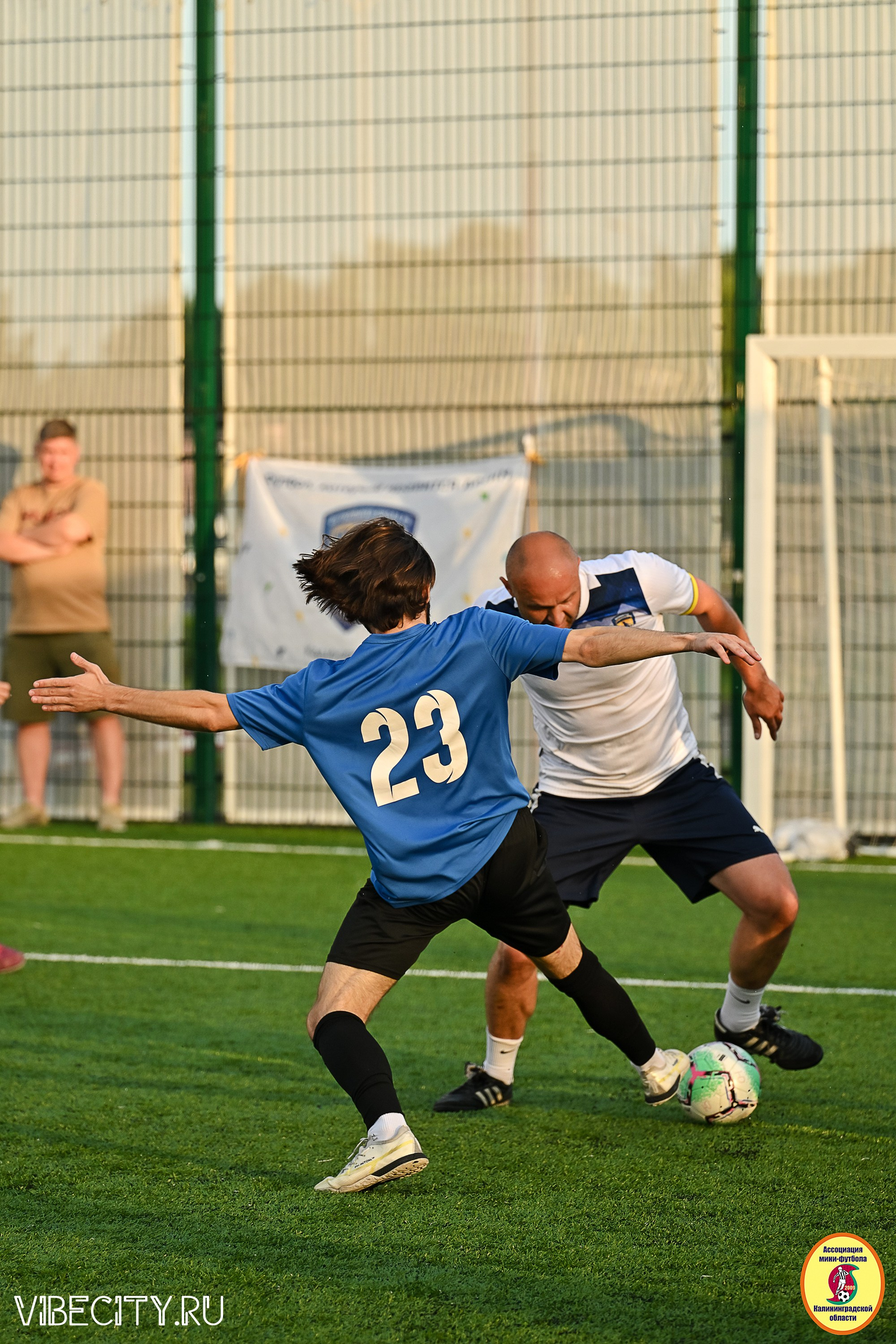 ИГРЫ МИНИ-ФУТБОЛЬНОЙ И КОРПОРАТИВНОЙ ЛИГИ. VIBECITY.RU Вайб Сити Ру Фоторепортажи Фотоотчеты Калининград