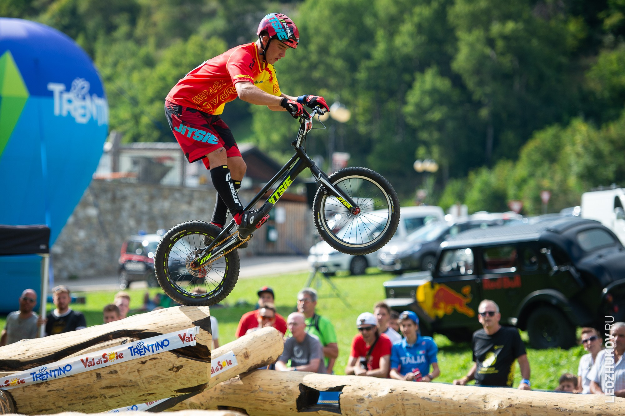 UCI Trials World Championships 2016 — finals. Sports photographer Leonid Zhukov