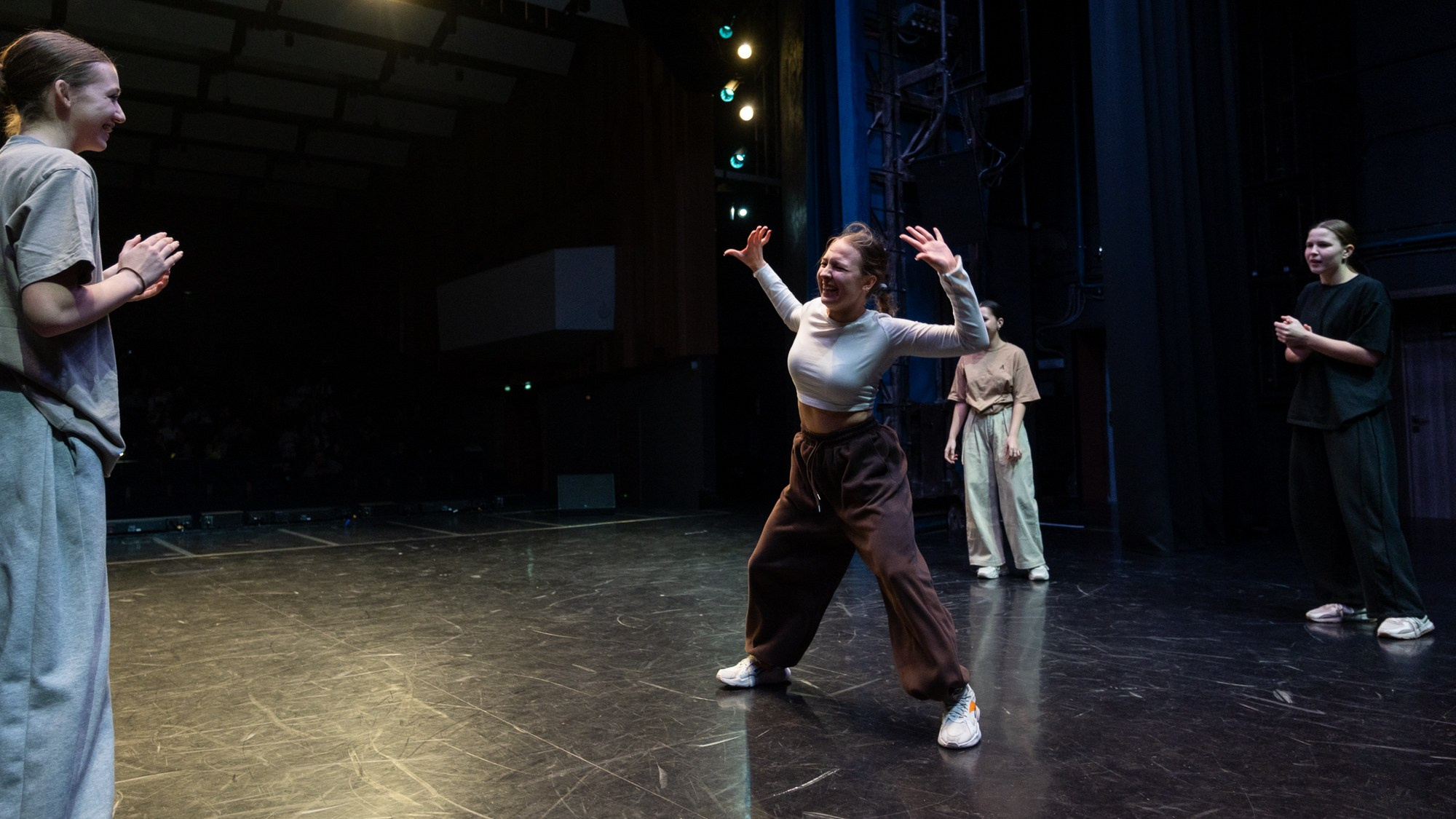 Конкурс солистов и балетмейстерских работ «Руки ногИ». Репортажный фотограф в Казани Павел Серпокрылов