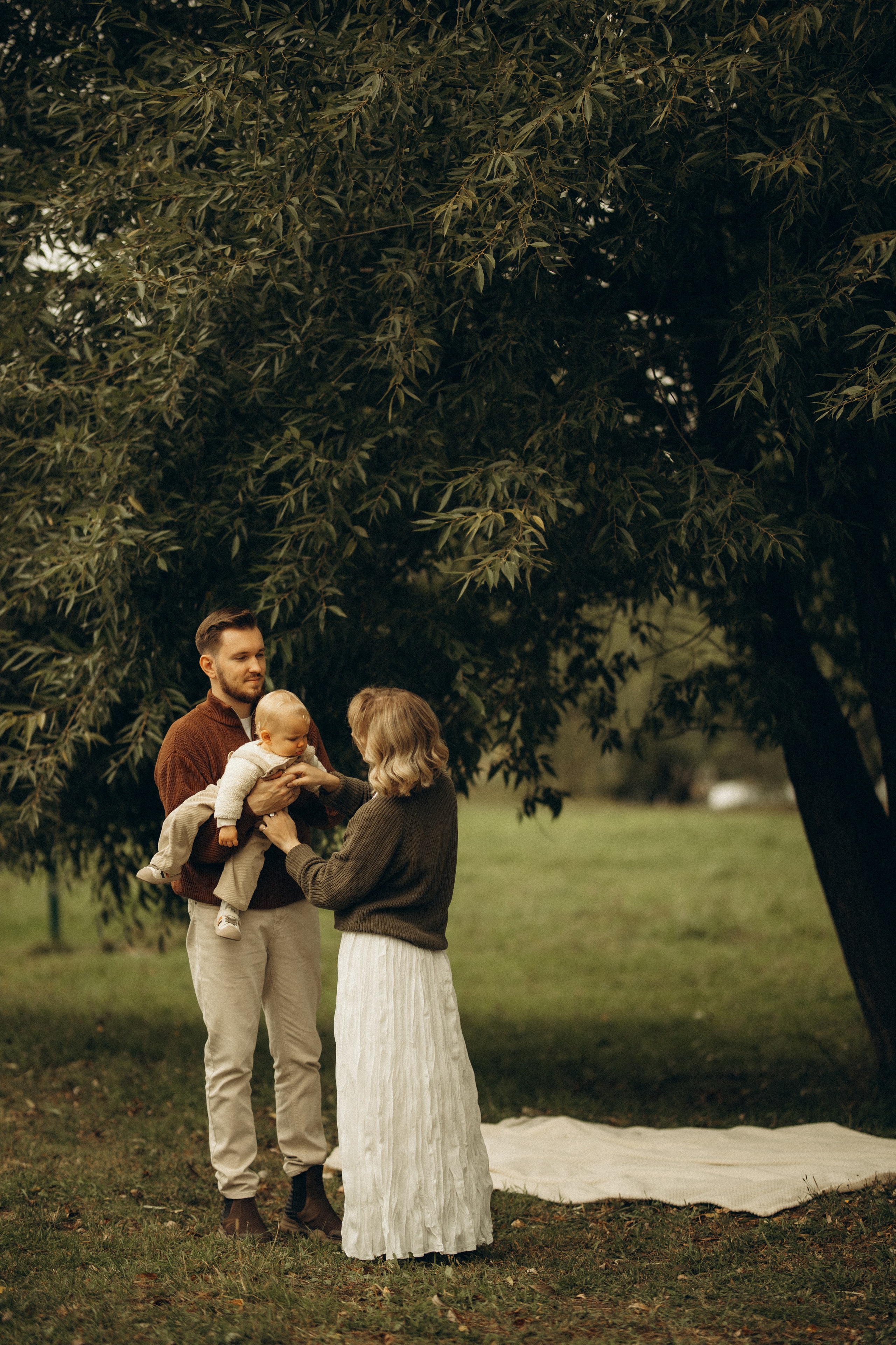 Семейная фотосессия в Ярославле на природе. Семейный фотограф Вероника Каюрова Ярославль
