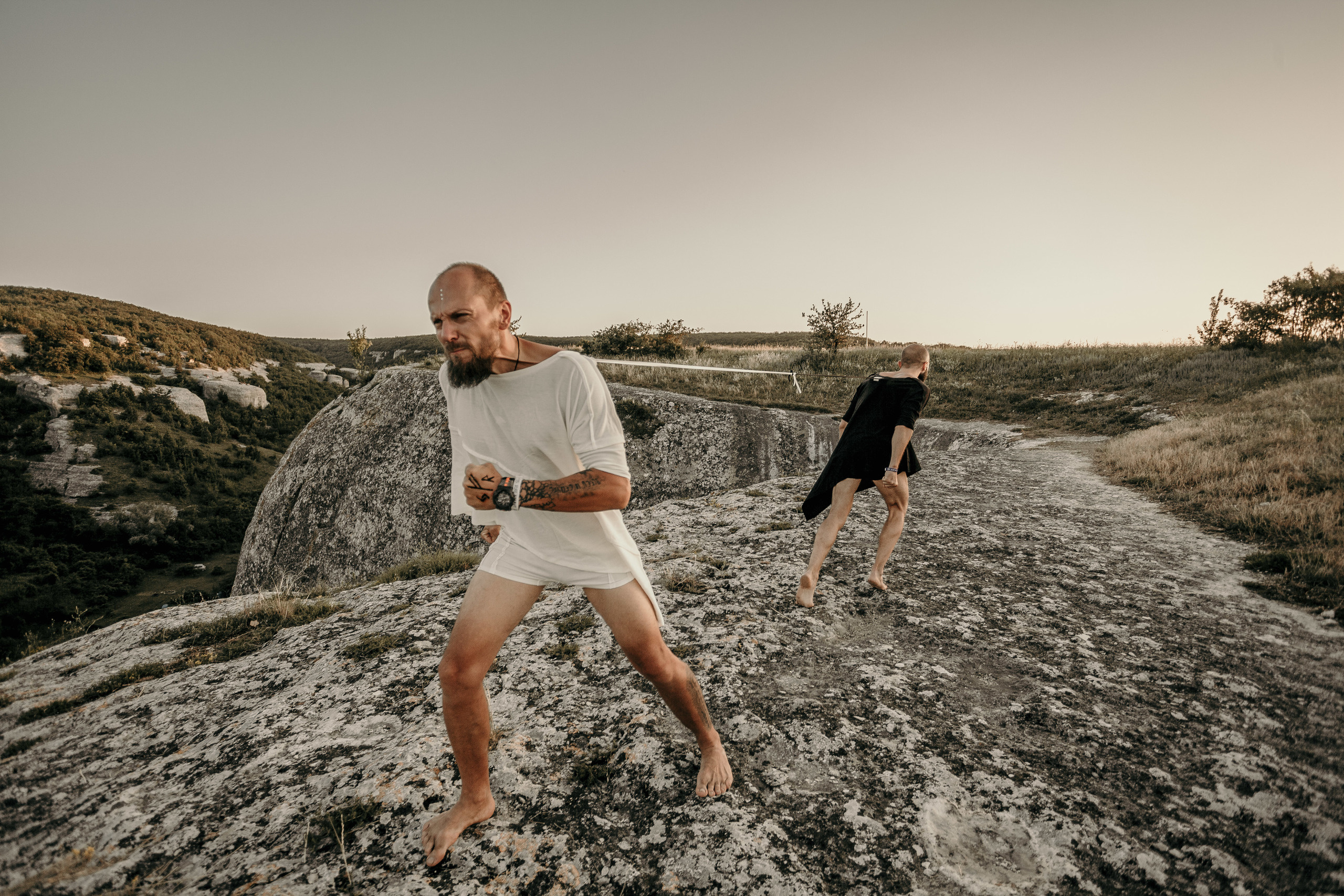 … conceptual photography of women's clothing. Екатерина Дымова. Фотограф. Автор проекта «Белый Ветер»