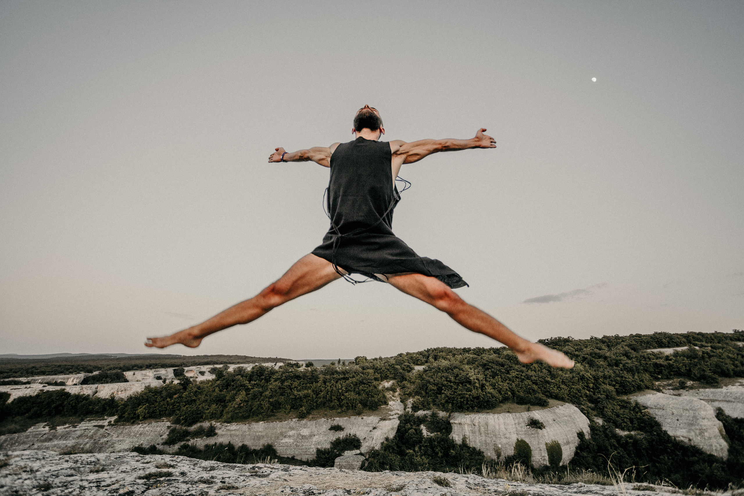 … conceptual photography of women's clothing. Екатерина Дымова. Фотограф. Автор проекта «Белый Ветер»