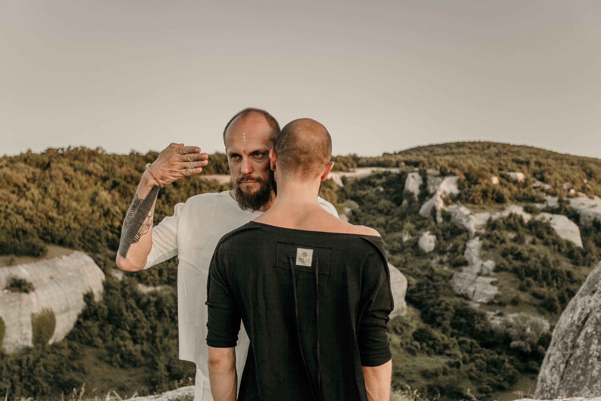 … conceptual photography of women's clothing. Екатерина Дымова. Фотограф. Автор проекта «Белый Ветер»