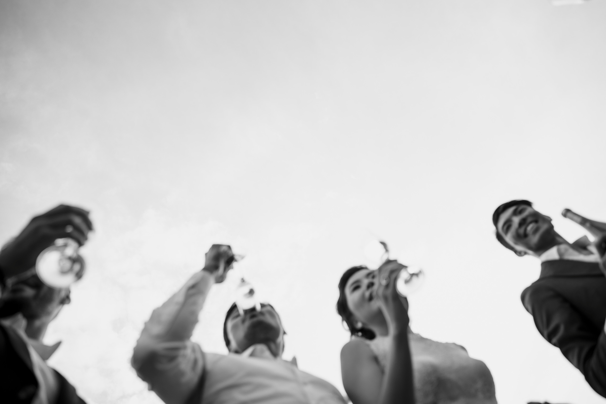 Шампанское на свадьбе