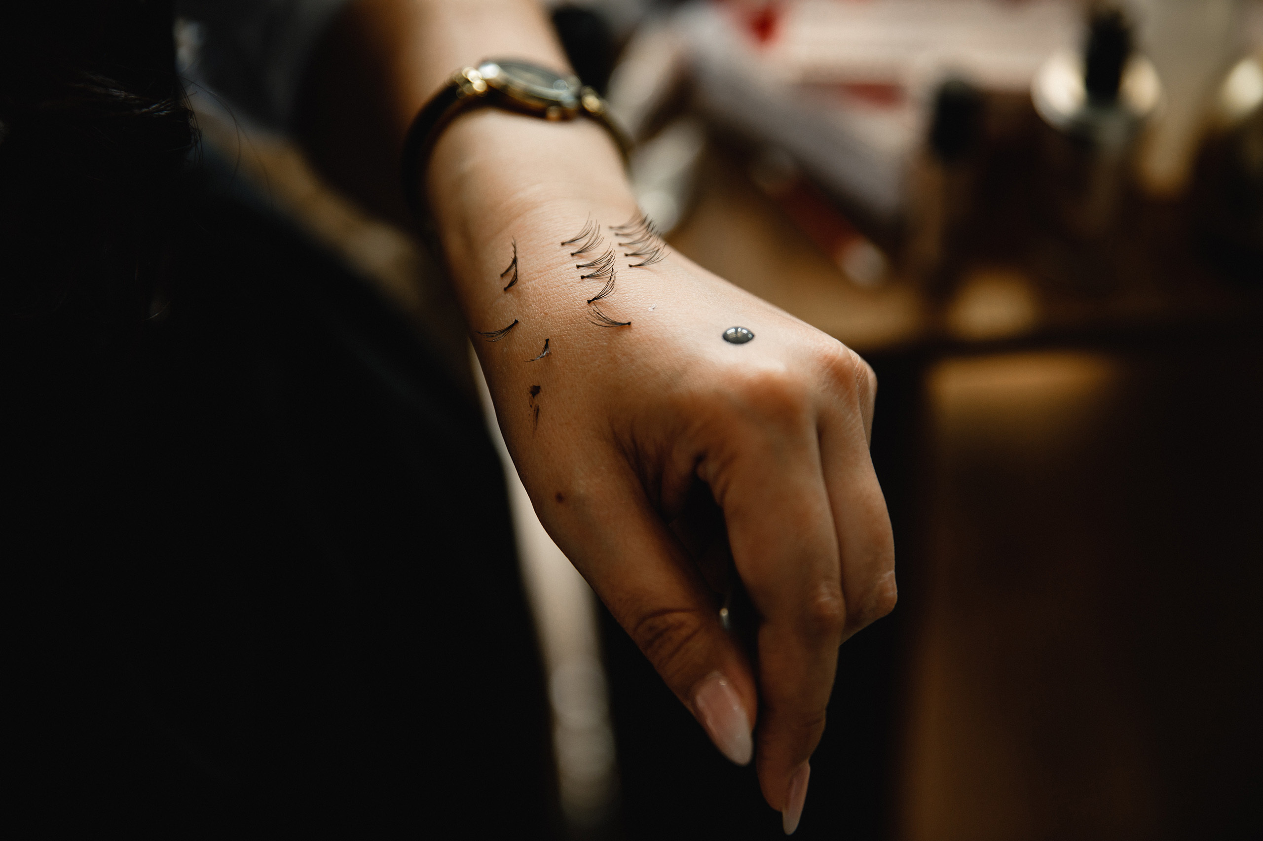 В процессе макияжа невесты