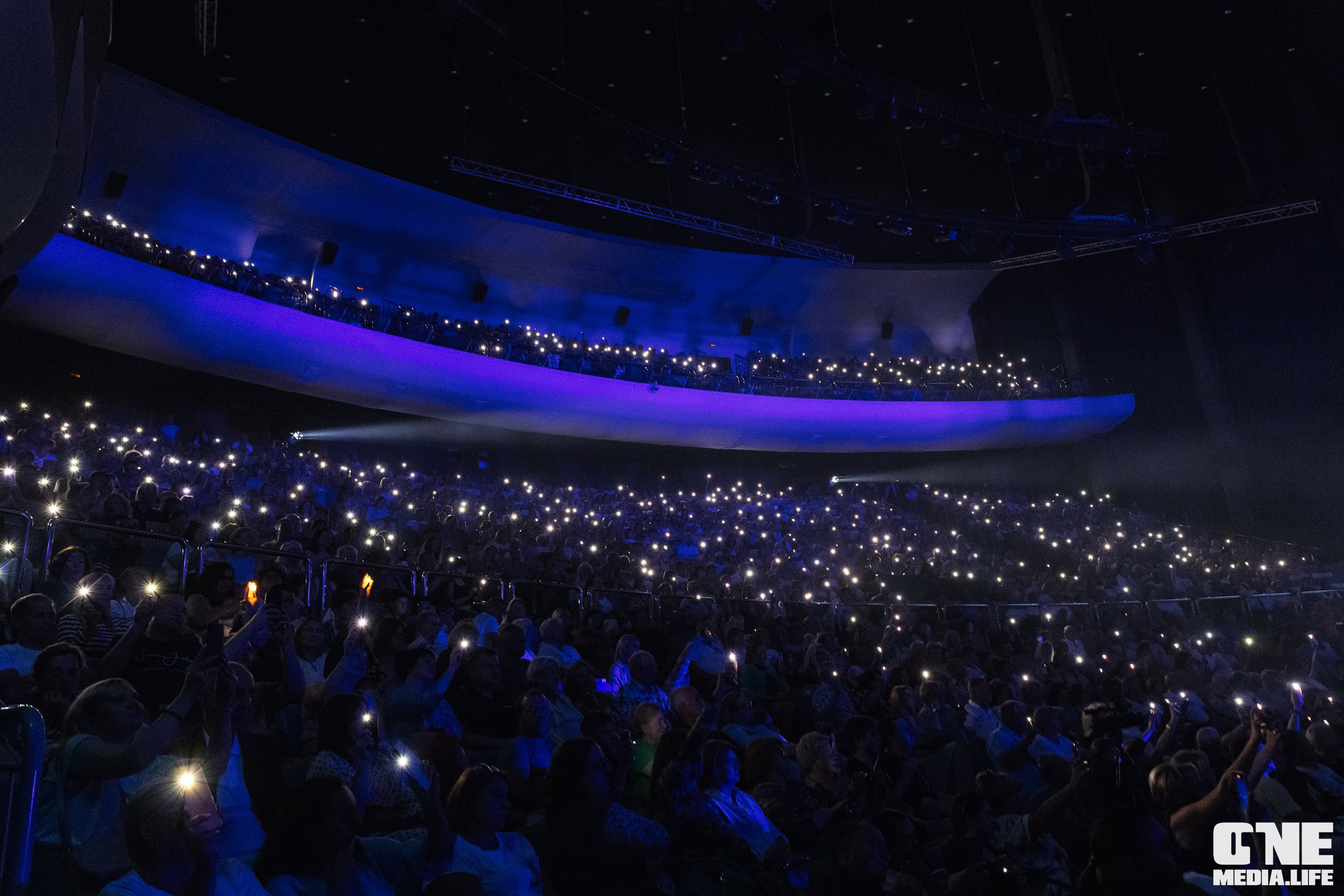 Концерт в Янтарь Холле: Ирина Круг. One Media Life: фоторепортажи, фотоотчеты с мероприятий и заведений