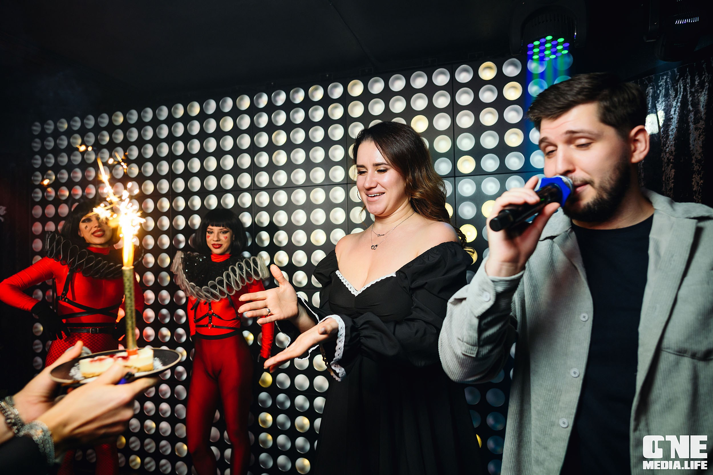 Фоторепортаж из караоке-клуба Эйфория. One Media Life: фоторепортажи, фотоотчеты с мероприятий и заведений