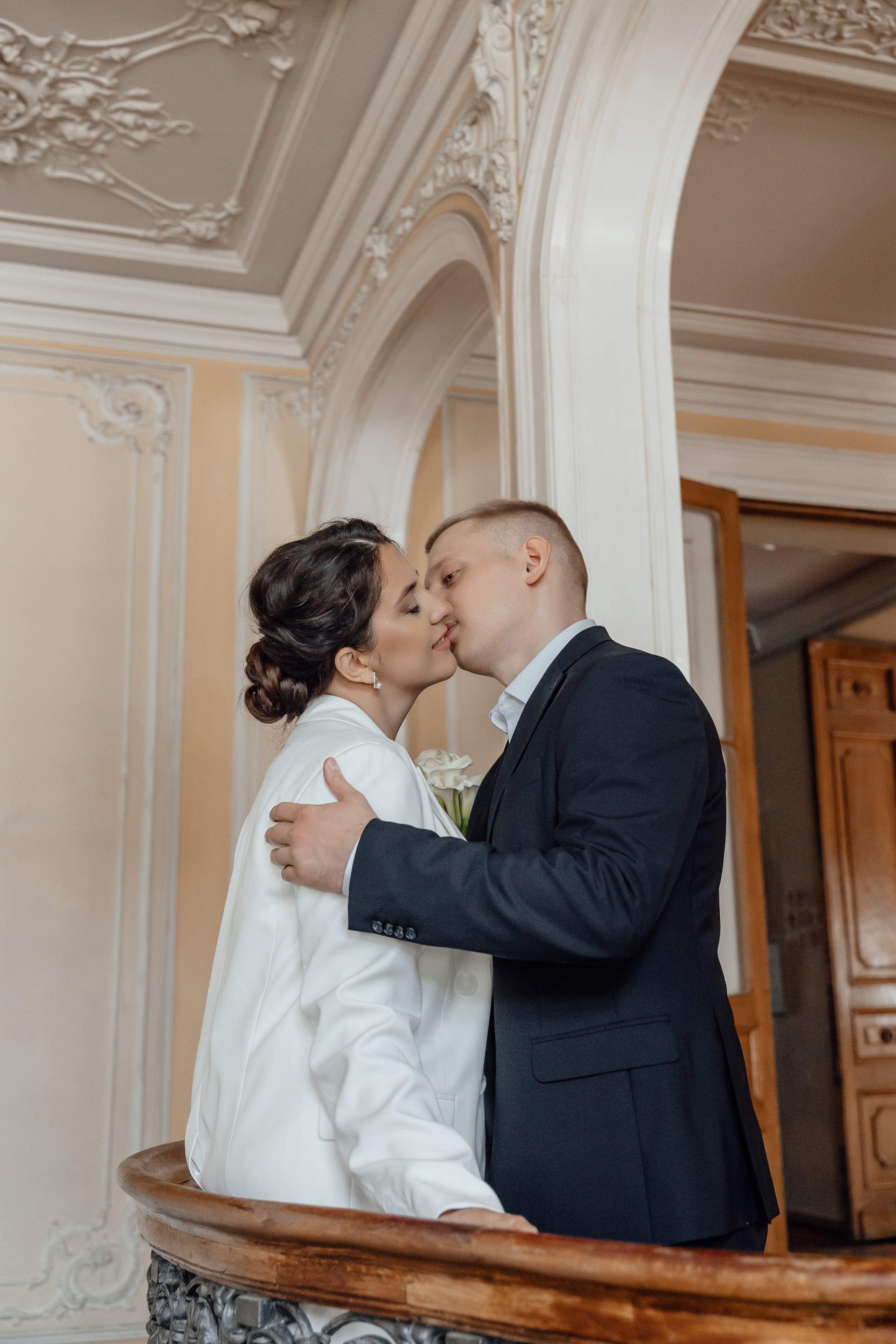 свадебная фотосессия в библиотеке читальне Пушкина