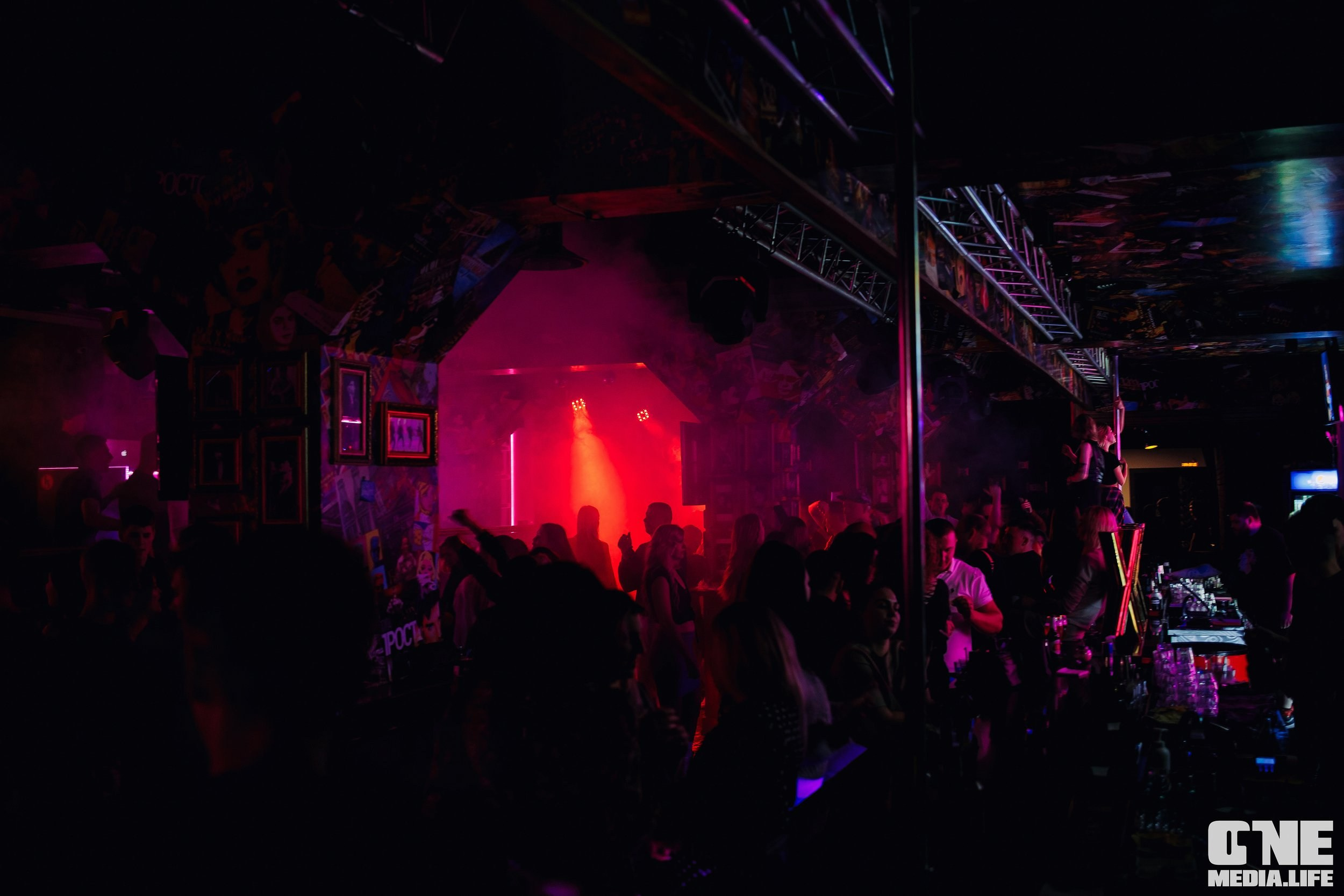 Фоторепортаж из бара XxxX. One Media Life: фоторепортажи, фотоотчеты с мероприятий и заведений