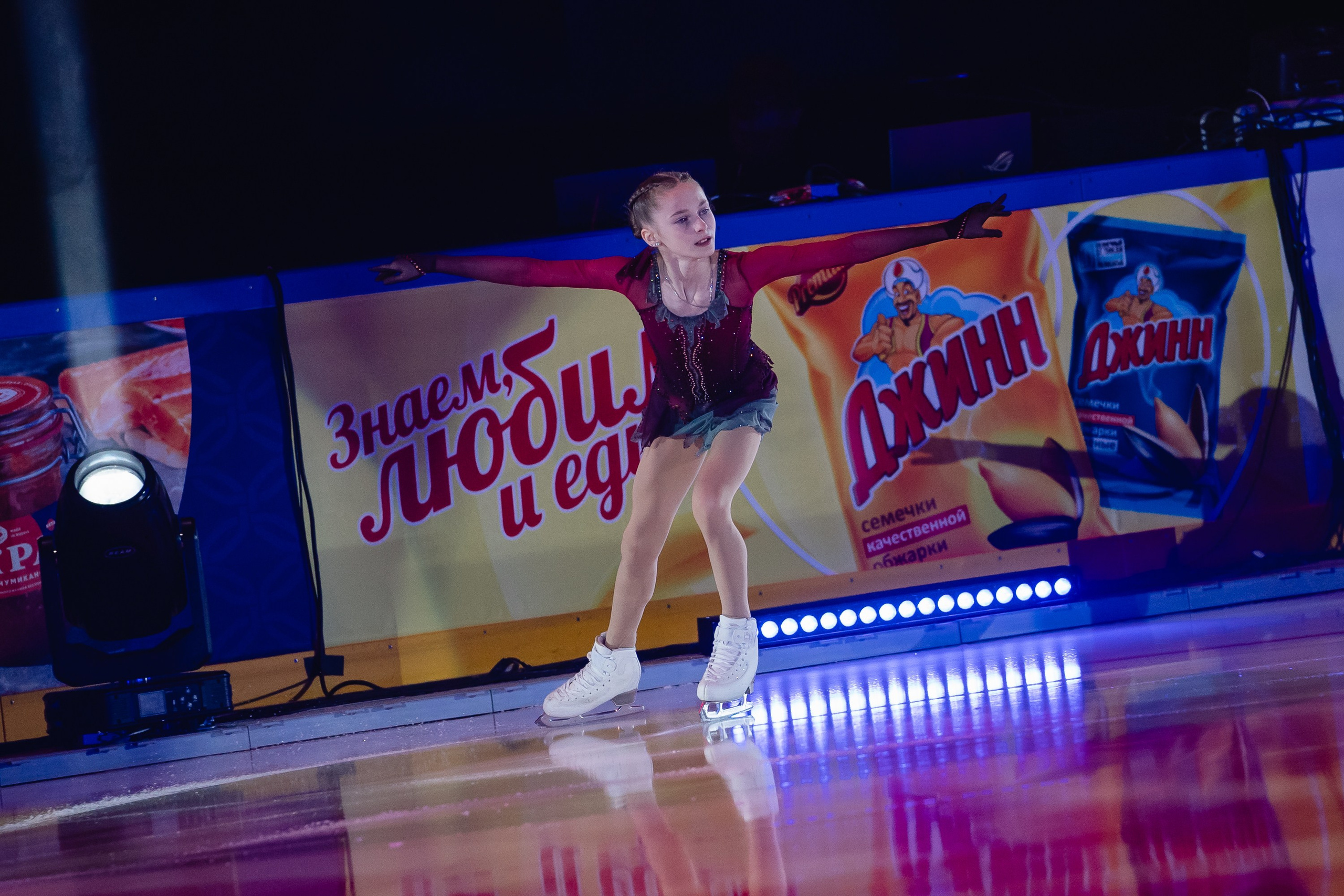 Шоу «Чемпионы на льду» в Новосибирске. Воробьева Ксения — Спортивный и танцевальный фотограф Новосибирск