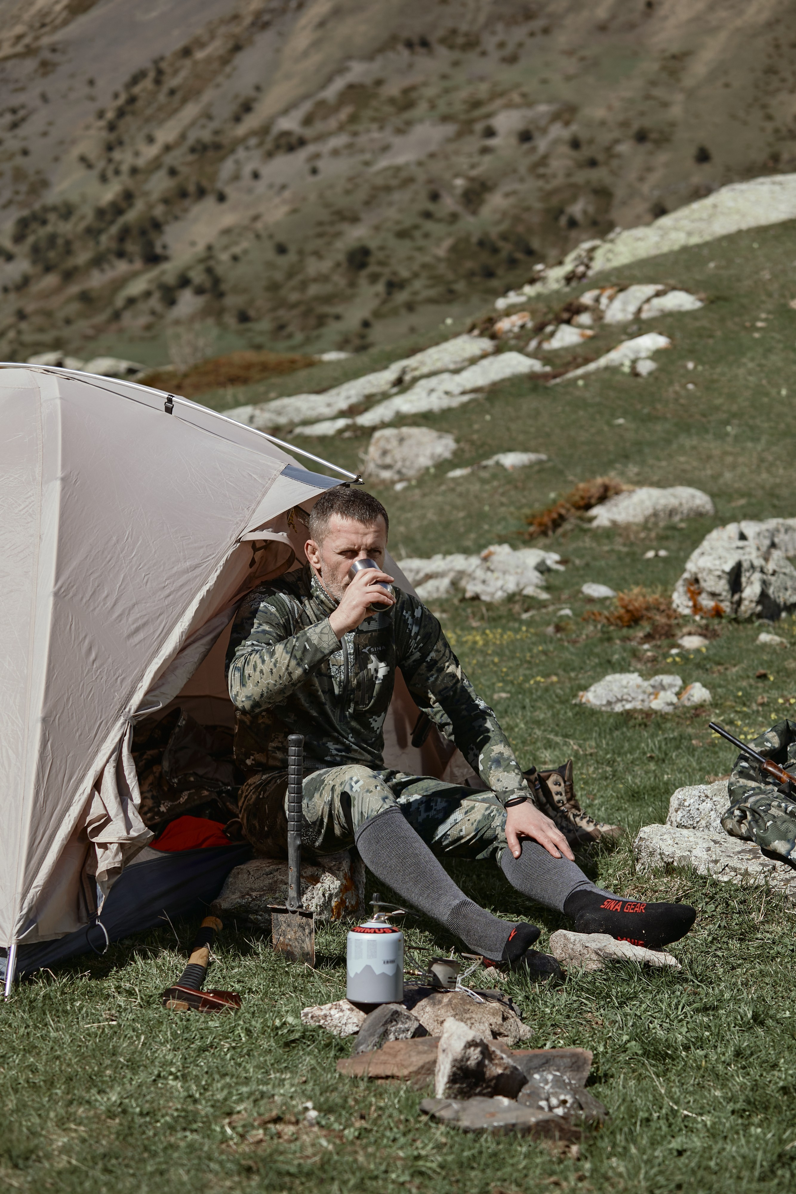 Съемка для бренда охотничьей одежды под ключ. Фотограф Продюсер в горах КБР / Москва Нальчик Горы