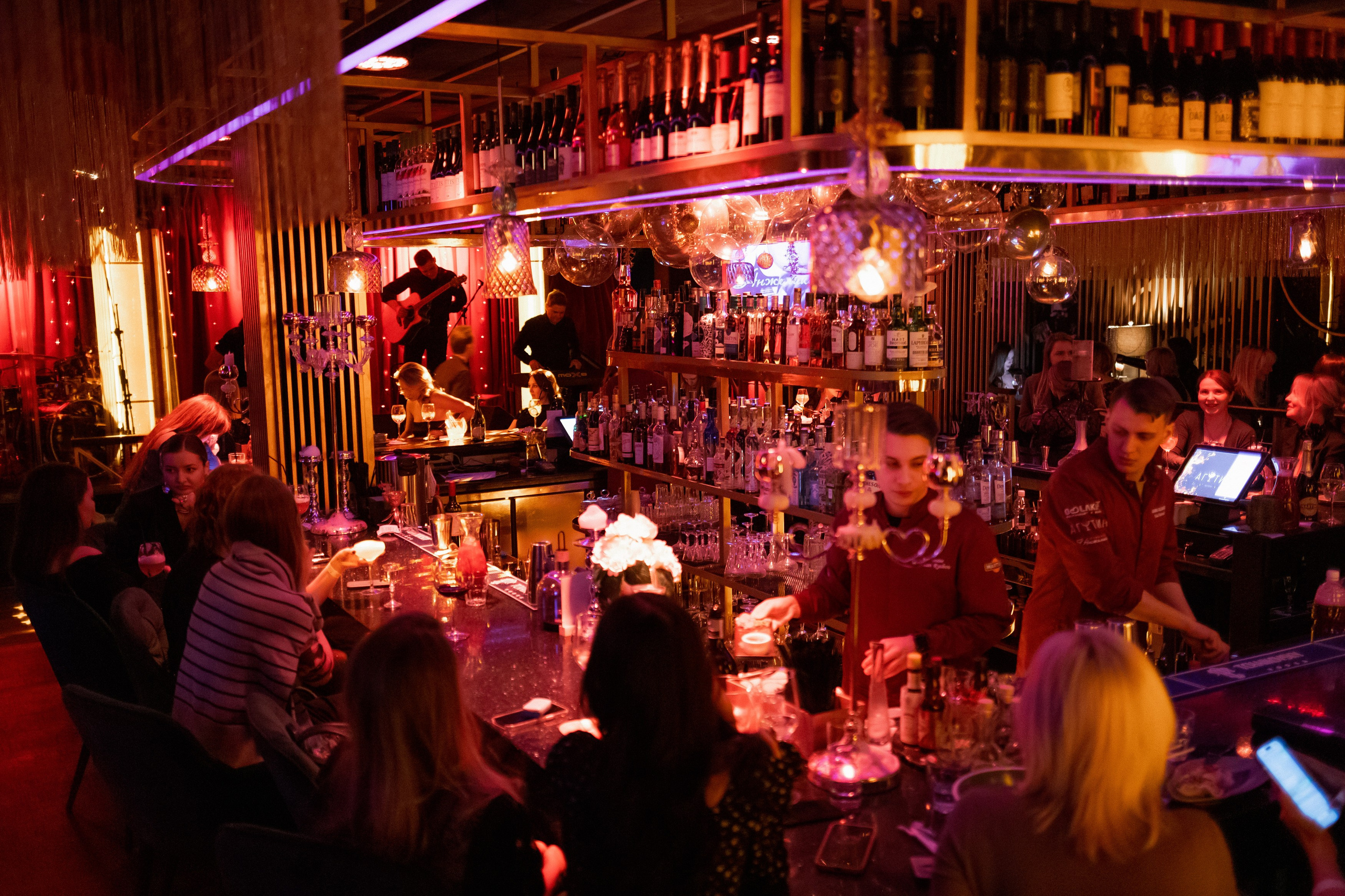 YANA URBAN: сольный концерт в «Анжелика Wineroom». СВОИ. ФОТООТЧЕТЫ-СОБЫТИЯ-МЕСТА