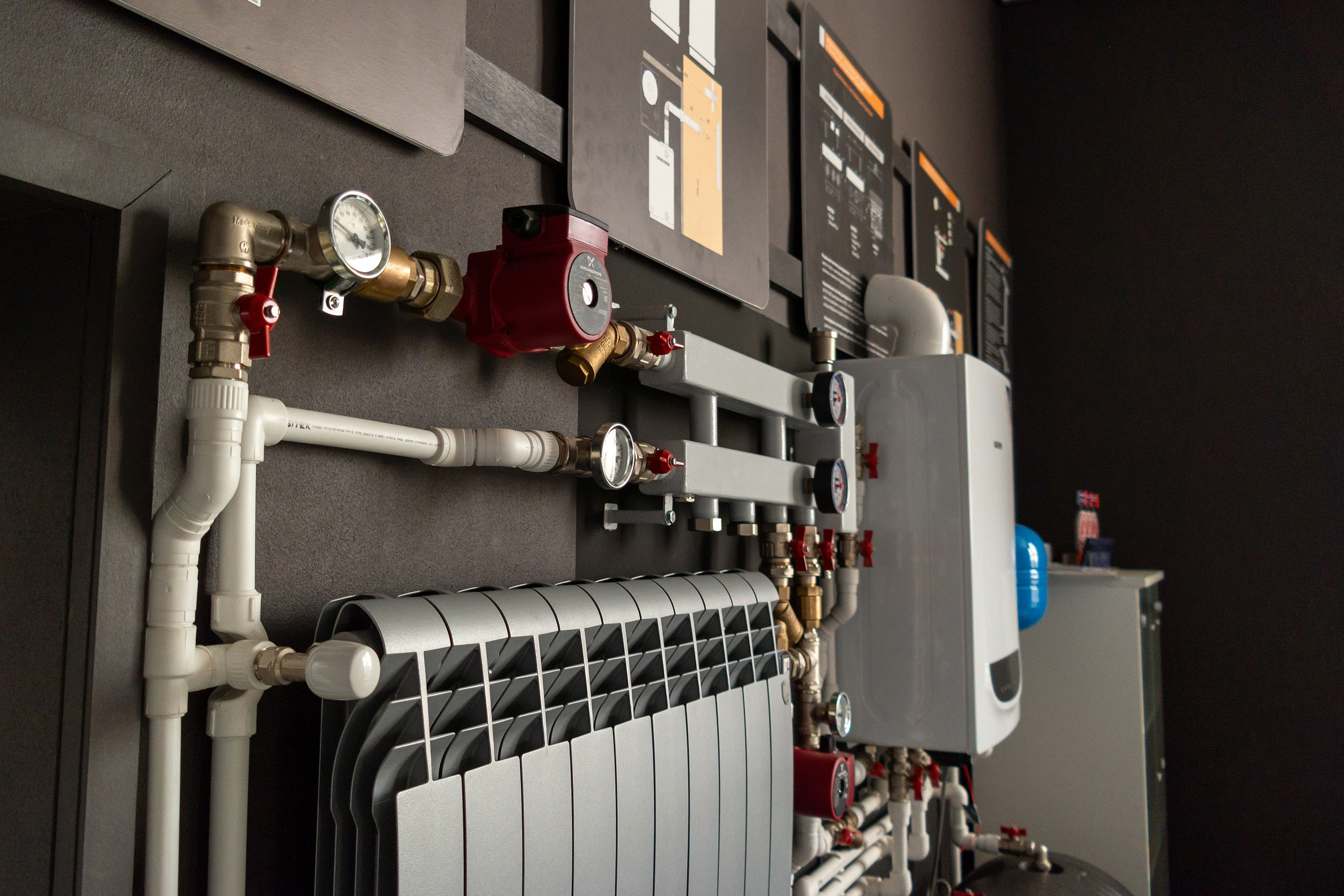 Контент-съемка для магазина отопления в Краснодаре. AI Фотограф Краснодар: мужские и женские фотосессии, стилизация съемки. Нейро-фотосессии онлайн