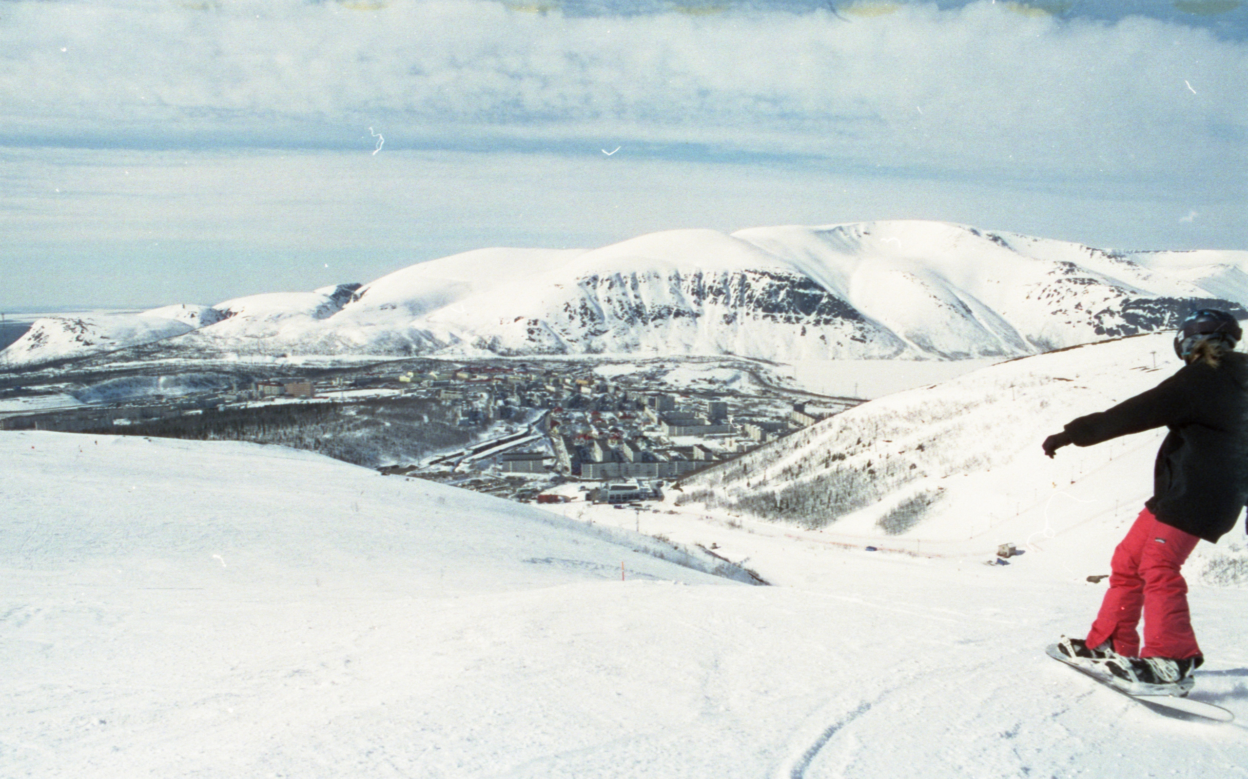 Апрельский Кировск на плёнку Reflx Lab 800T. Илья Михачёв Фотограф ПРО людей