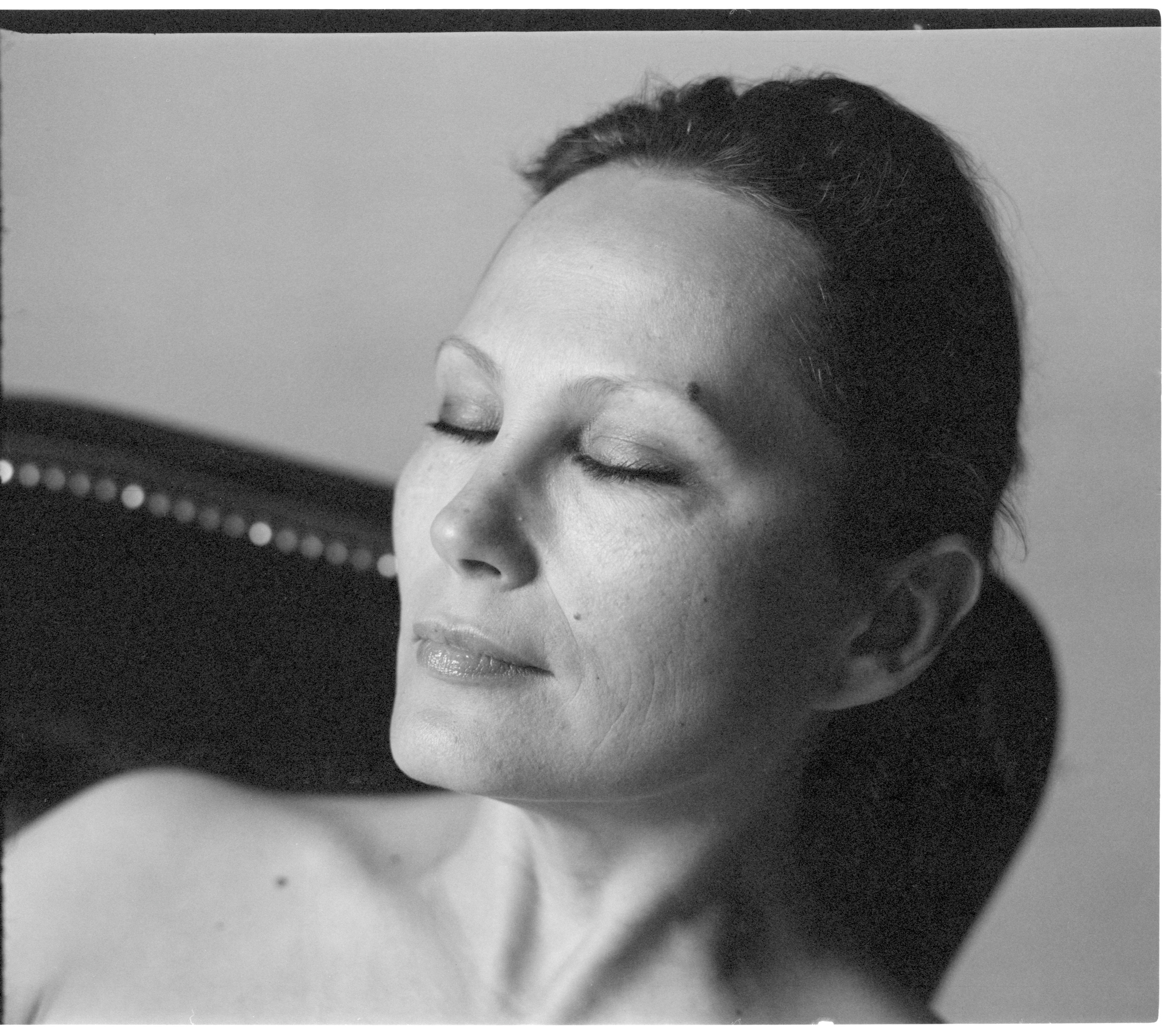 Фотосессия для Натальи. Портреты на большой фотоаппарат в студии и на улице. Илья Михачёв Фотограф ПРО людей