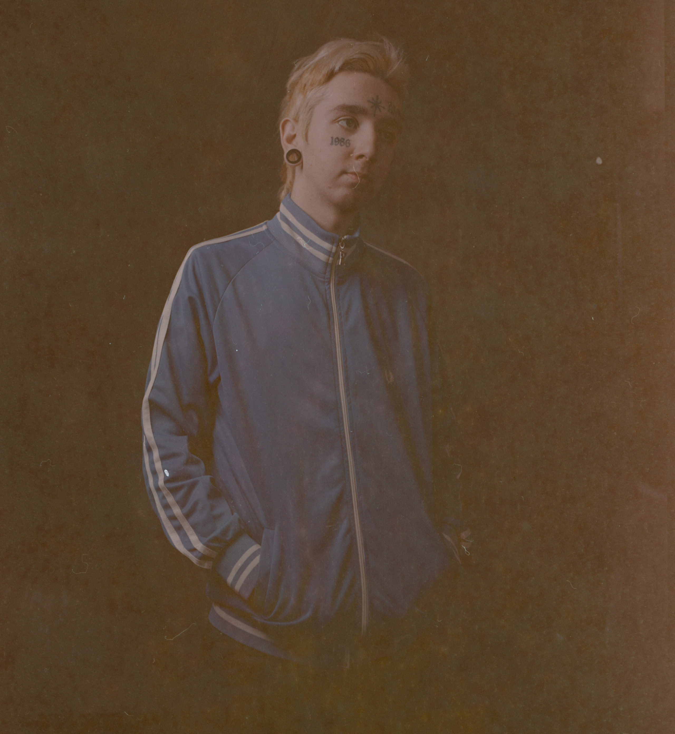 Фотосъёмка на плёнку Свема ЦО32Д 1986 года выпуска. Илья Михачёв Фотограф ПРО людей