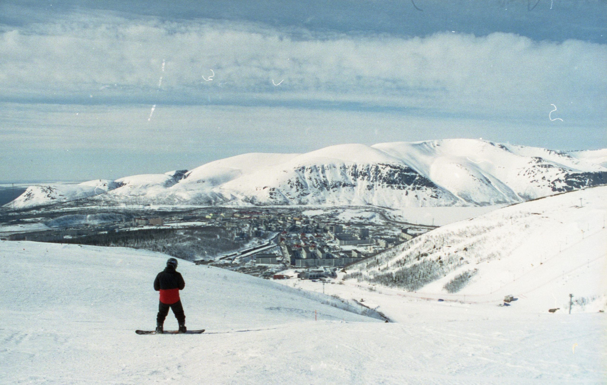 Апрельский Кировск на плёнку Reflx Lab 800T. Илья Михачёв Фотограф ПРО людей