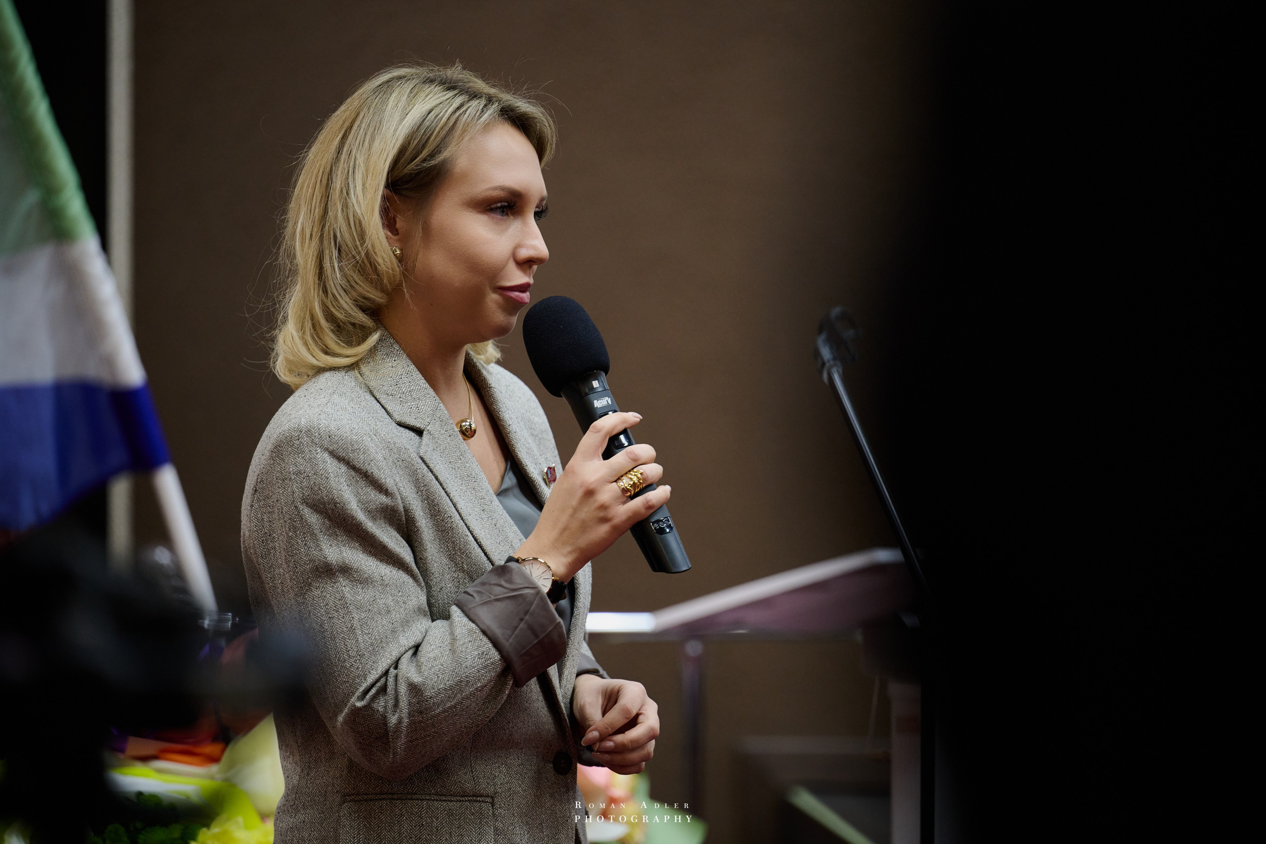 ДК «Победа» выставка фотопроекта «Территории». Фотограф Роман Адлер