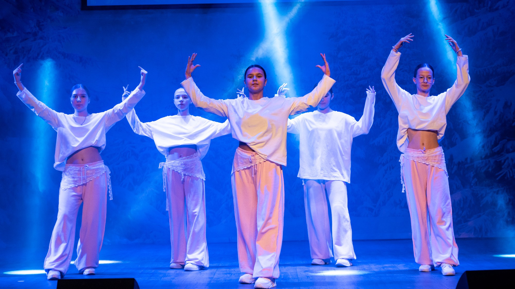 ОТЧЕТНЫЙ КОНЦЕРТ СТУДИИ ТАНЦА И ФИТНЕСА «TIME OF KINGS». Репортажный фотограф в Казани Павел Серпокрылов