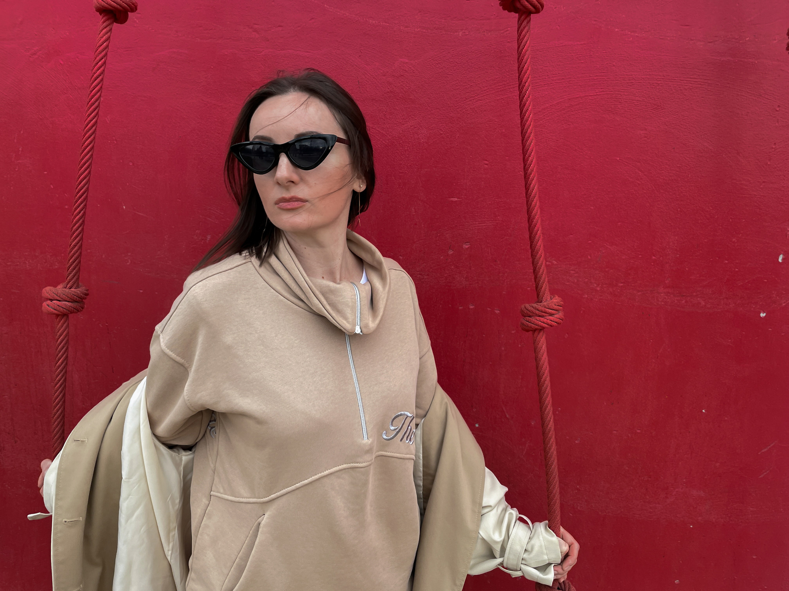 Уличная фотосъемка для контента на айфон. AI Фотограф Краснодар: мужские и женские фотосессии, стилизация съемки. Нейро-фотосессии онлайн