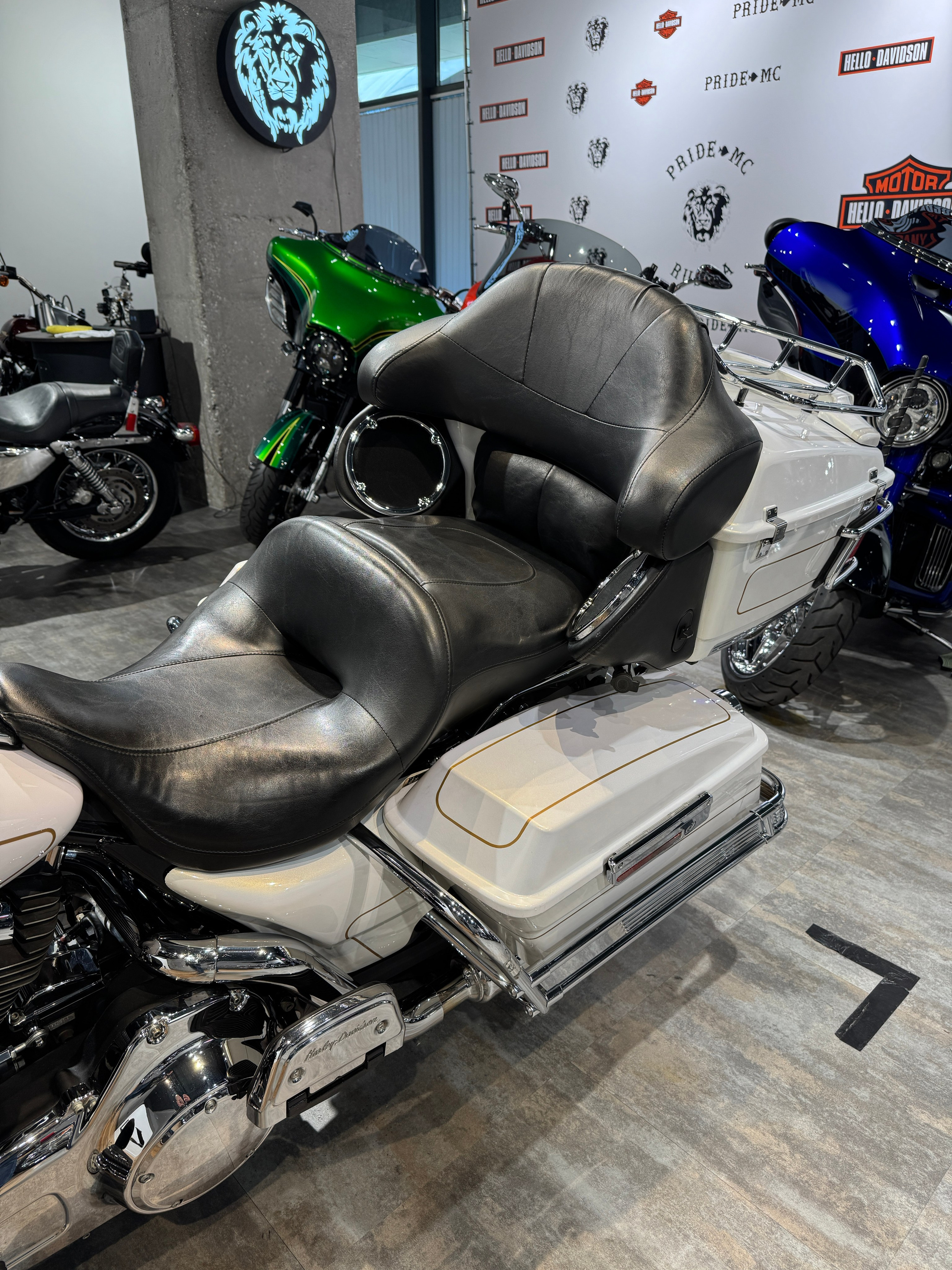 Harley Davidson Electra Glide Snow White (Mamba) (Touring) — купить мотоцикл. Hello Davidson, Москва. Только хорошие мотоциклы…