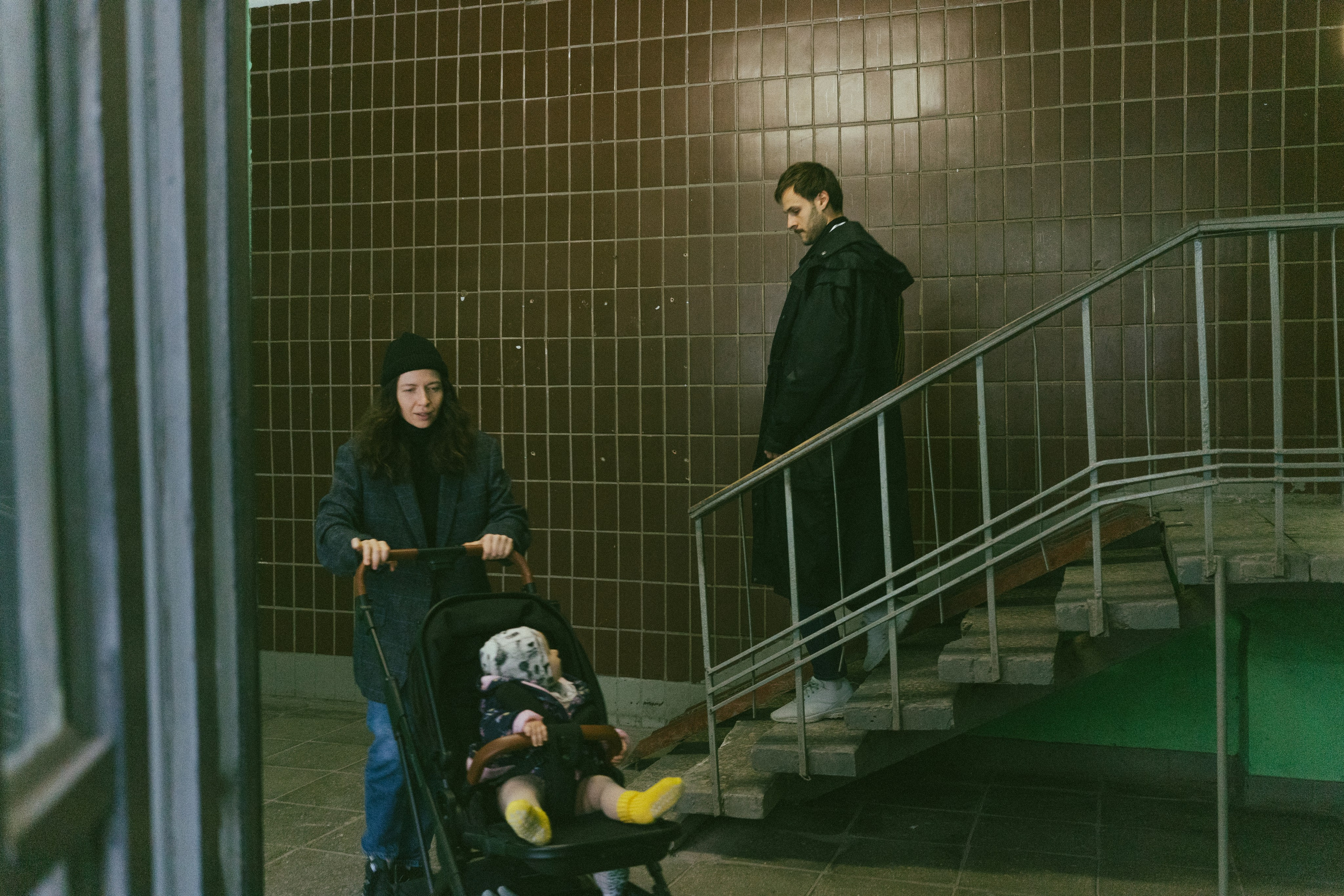 Осенняя семейная репортажная лайфстайл фотосессия. Фотограф на роды Москва. Фотограф новорожденных Москва