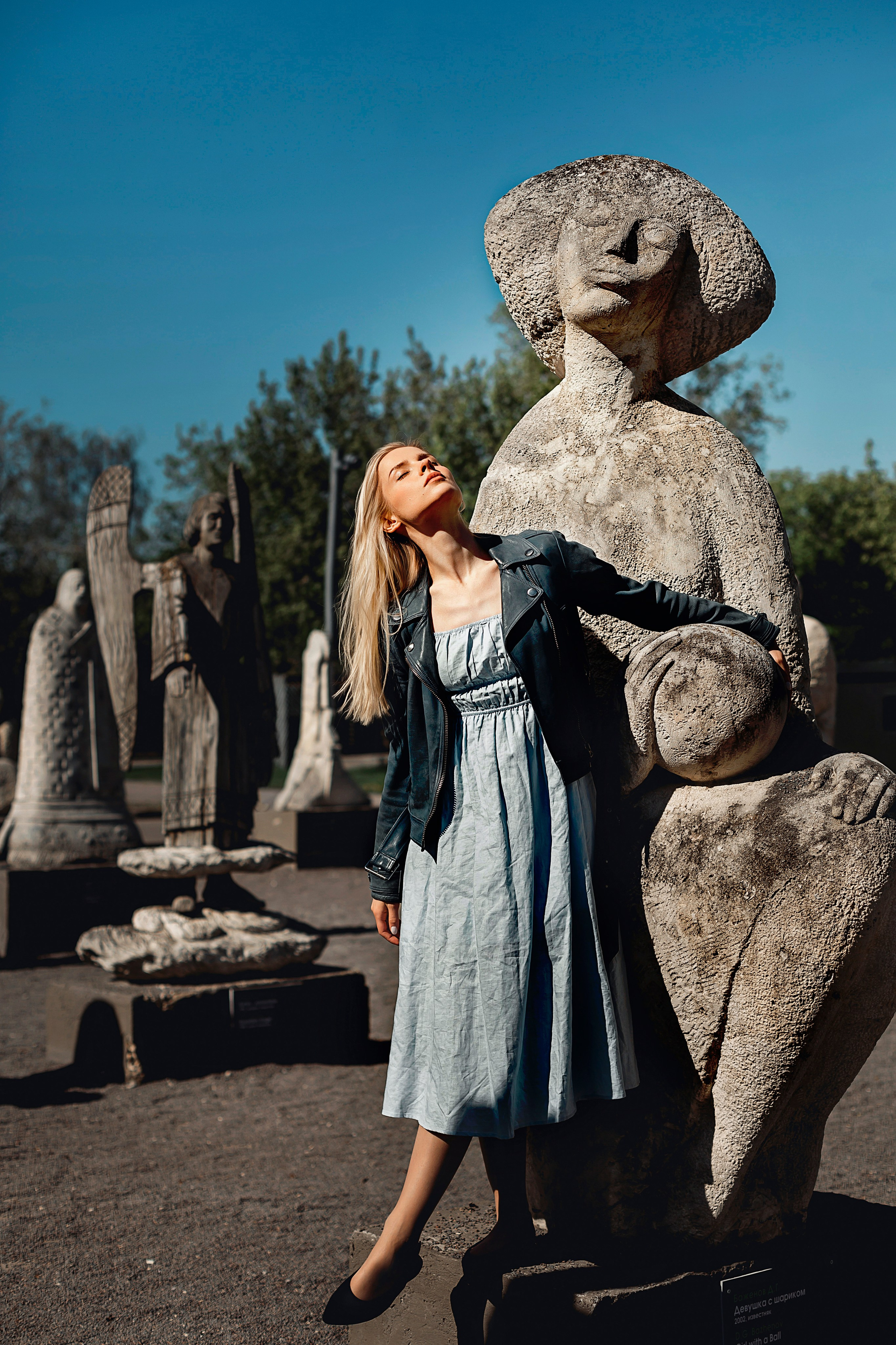 Фотосессия в цветущих садах. Деловая и Бизнес съемка в Москве Инесса Грушко