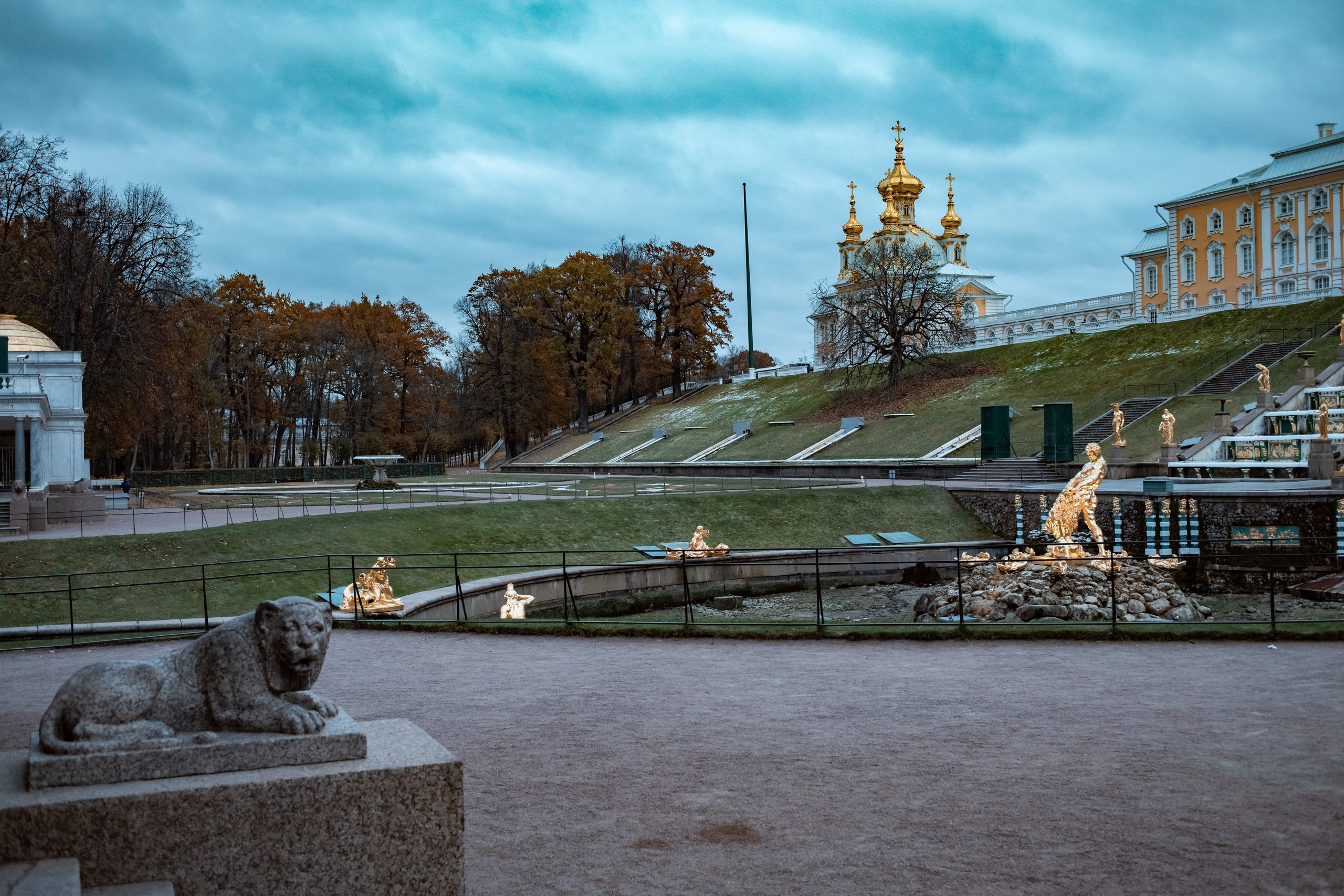 ФОТОСЕССИЯ В ПЕТЕРГОФЕ. ГДЕ СНИМАТЬ В ПЕТЕРГОФЕ