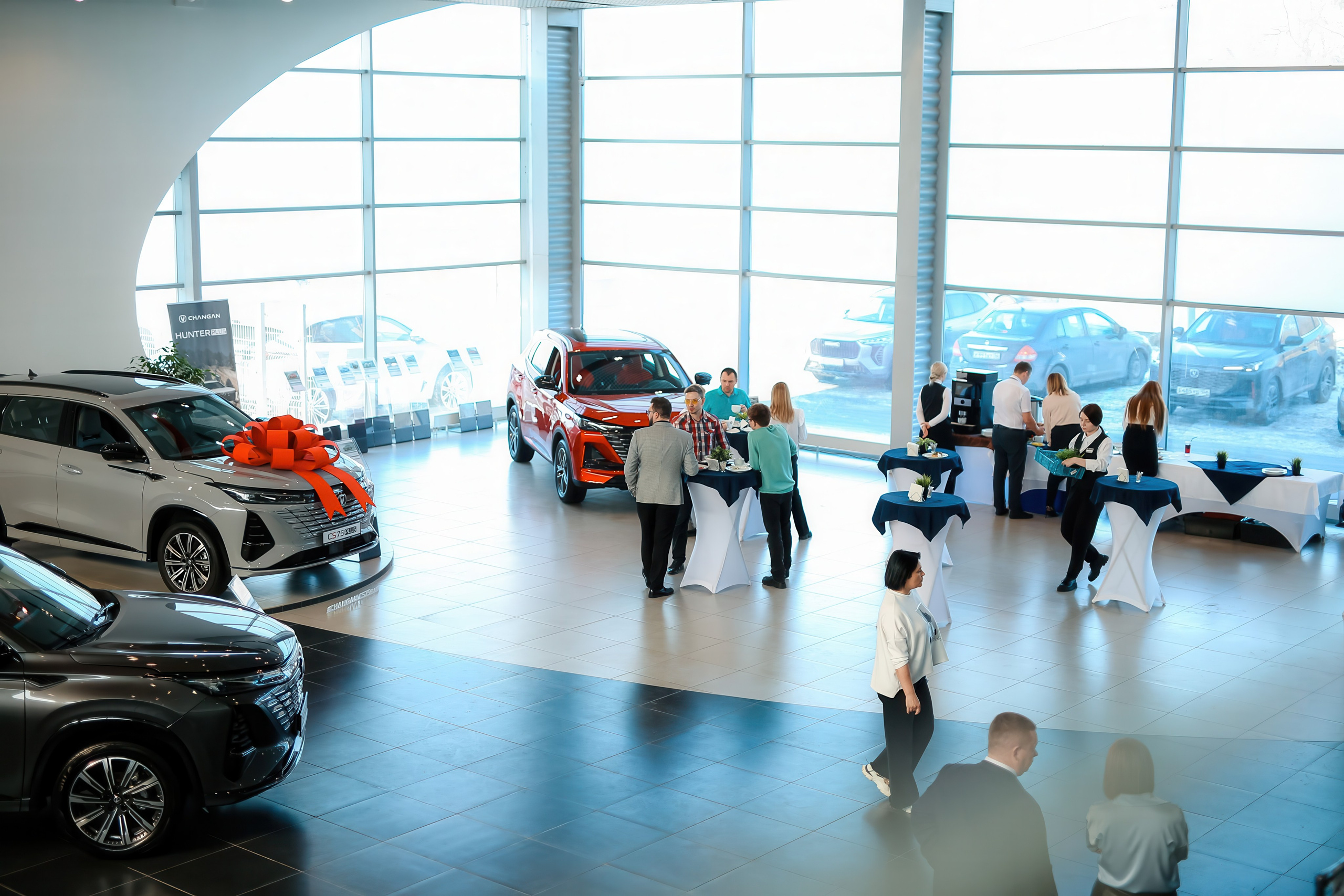 01.03 Автосалон-2000. Презентация нового ChanGan. Команда специалистов в мире фотографии и видео. Детский фотограф, семейный фотограф