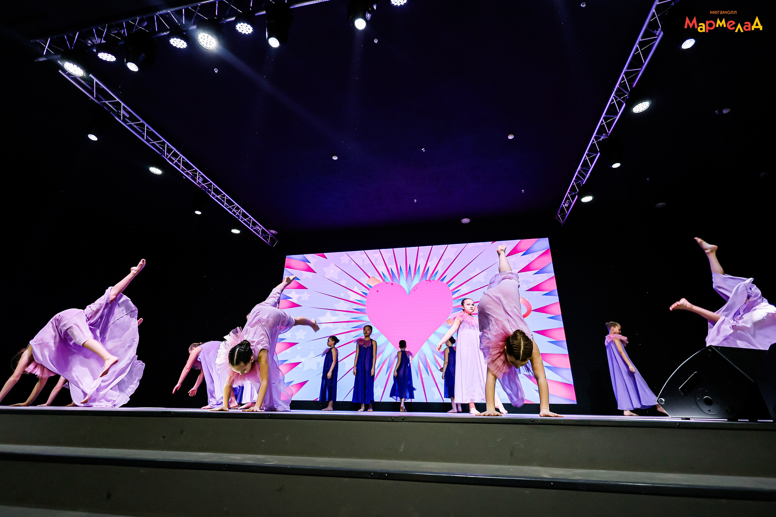 14.02 Любовь без границ в Мегамолл Мармелад. Команда специалистов в мире фотографии и видео. Детский фотограф, семейный фотограф