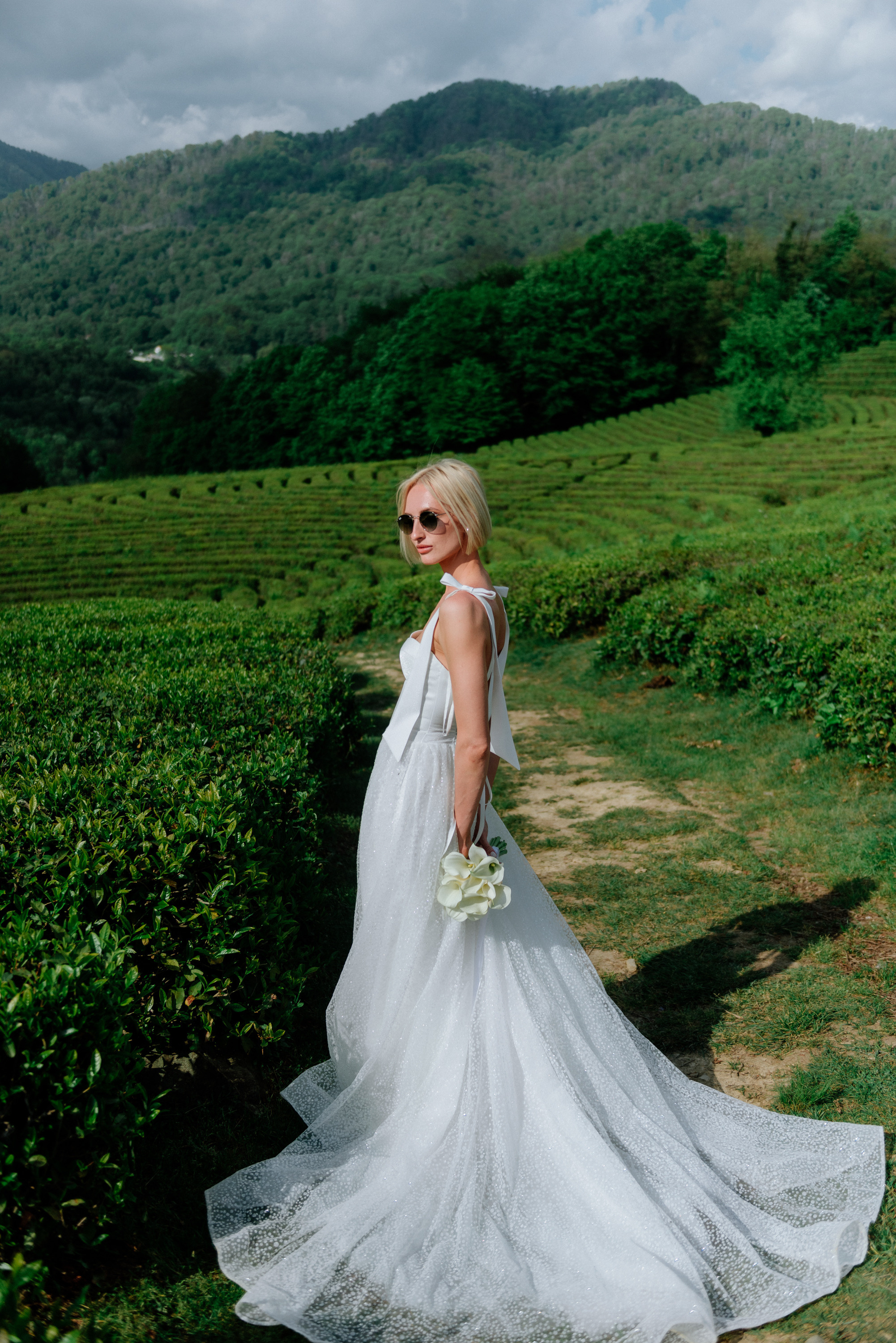 Wedding photoshoot on tea plantations. Fedor Lemeshko — Destination Wedding and Family Lifestyle photographer