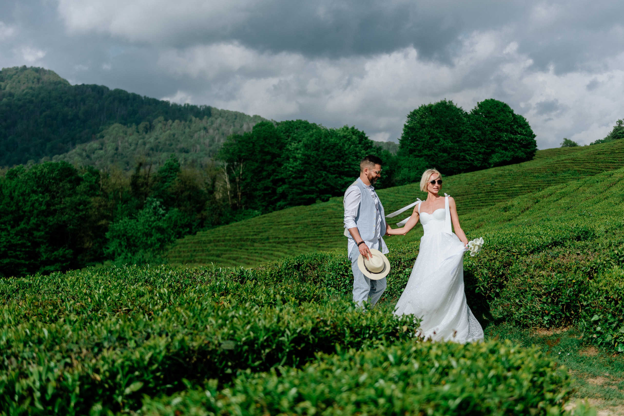 Wedding photoshoot on tea plantations. Fedor Lemeshko — Destination Wedding and Family Lifestyle photographer