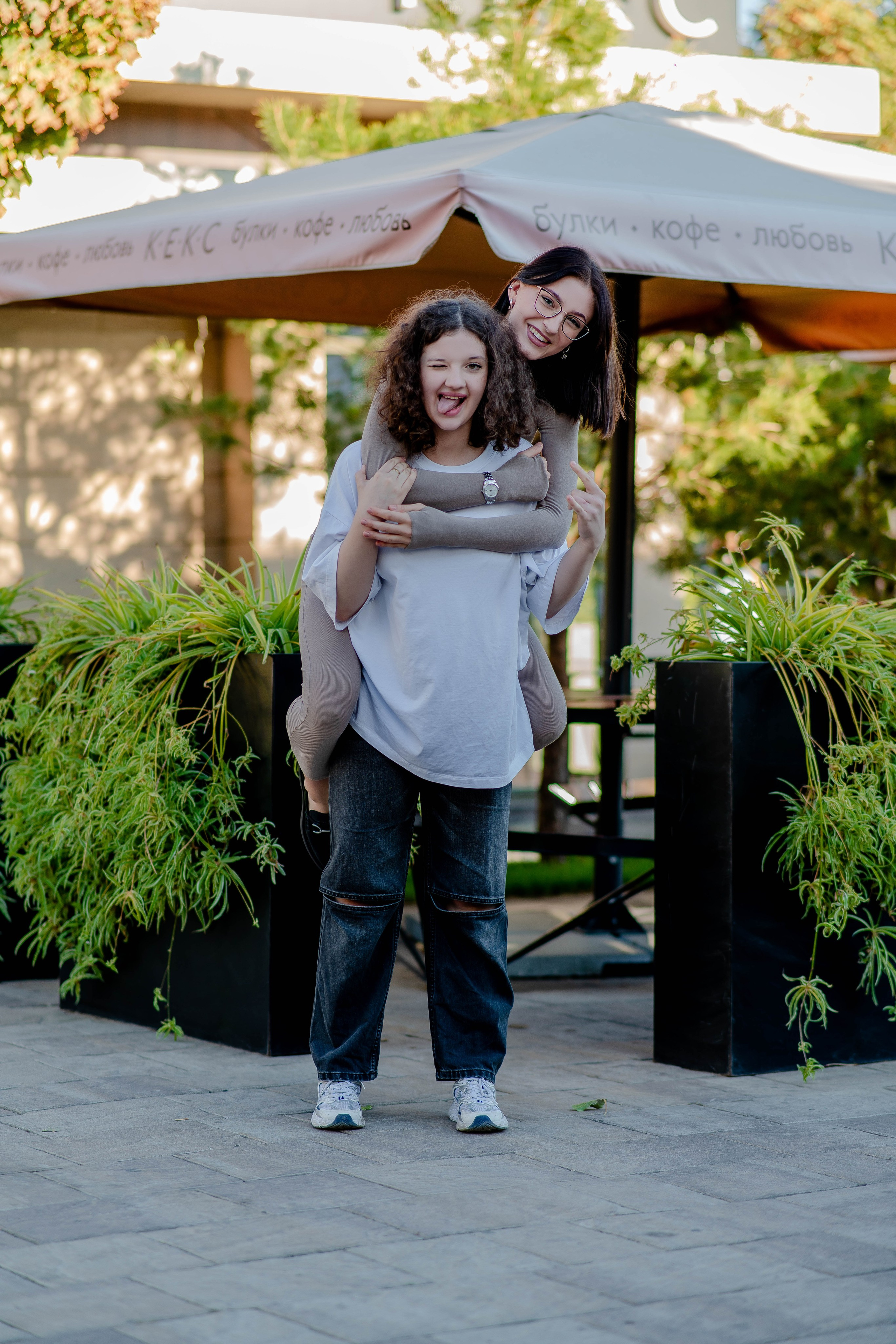 Выпускные (школьные) альбомы (книги) в Ростове-на-Дону. Современные Выпускные Альбомы в Ростове-на-Дону