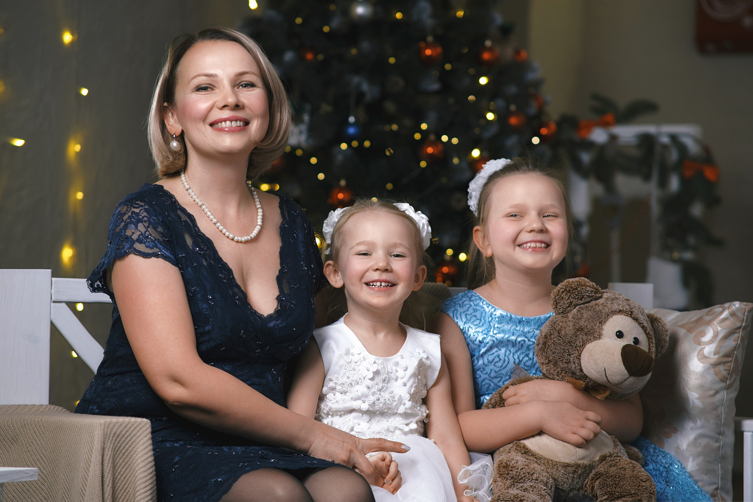 Наталья с дочками_Новогодняя съёмка. Семейный и женский фотограф в Новомосковске и Узловой Михеева Татьяна