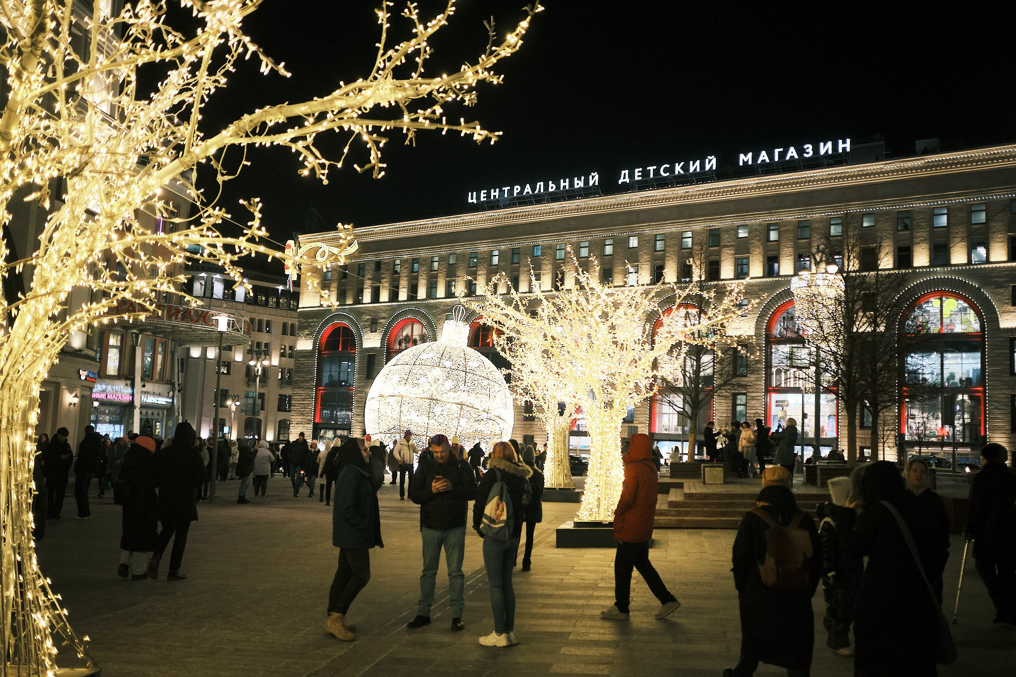 Москва без снега. Фотографъ Сергѣевъ. Поймать мгновеніе