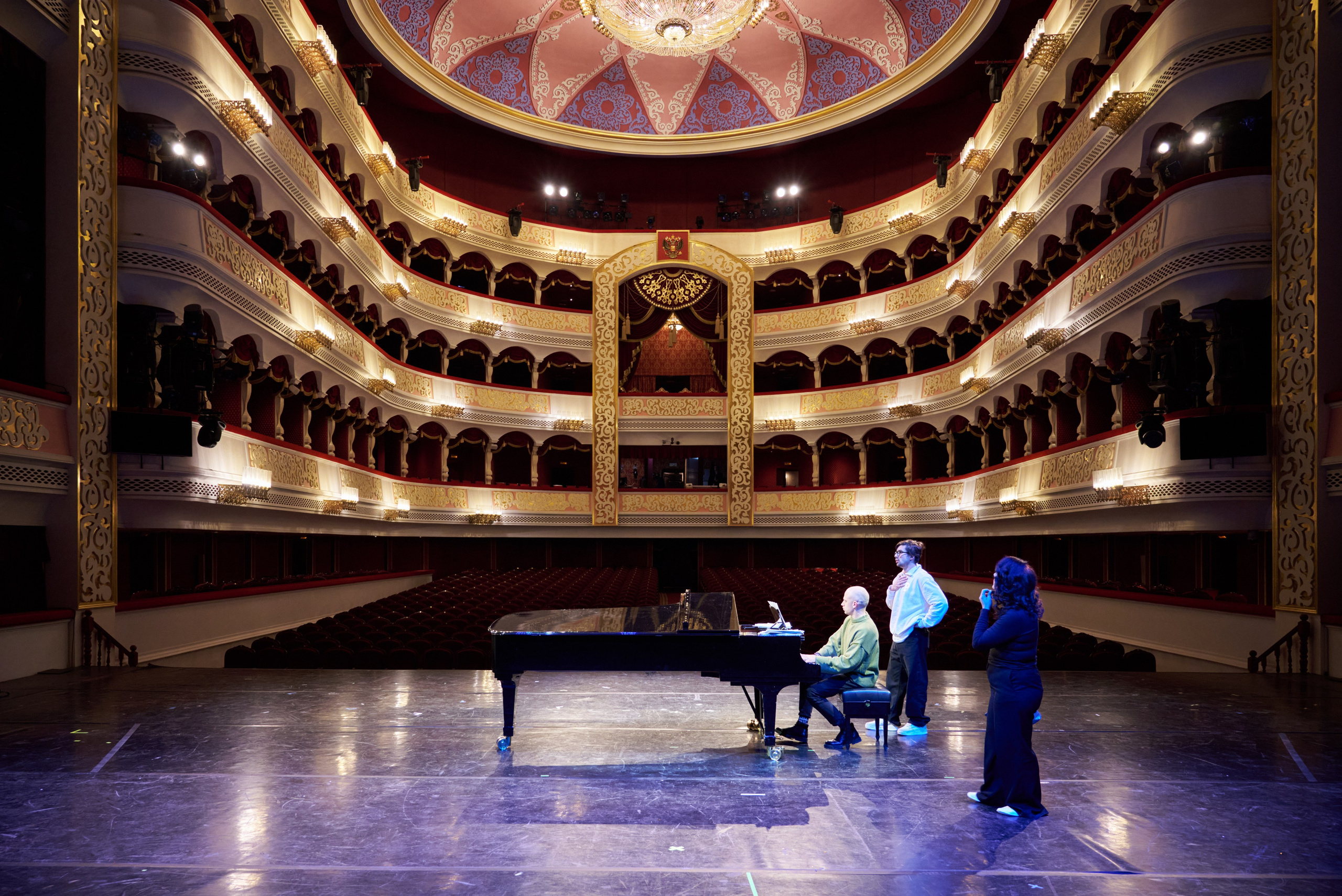 Мой опыт съёмки концерта в театре — репортажный фотограф Данила Золкин