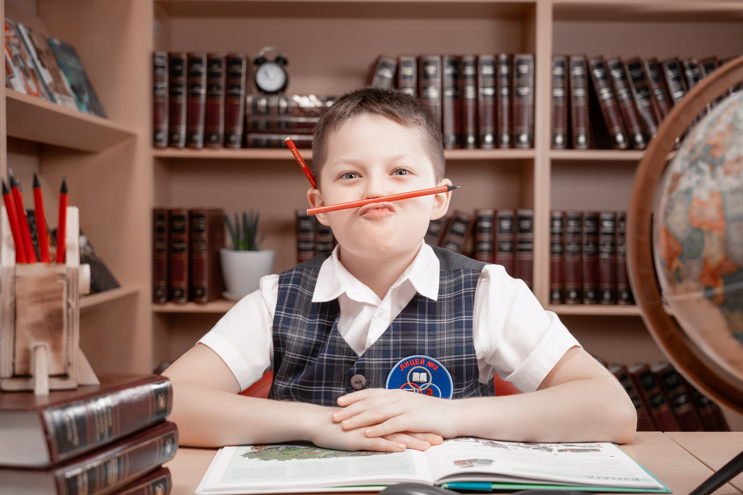 Школьные фото младших классов Нижневартовск | Портфолио фотографа. AR-t студия «Альбом+», г. Нижневартовск