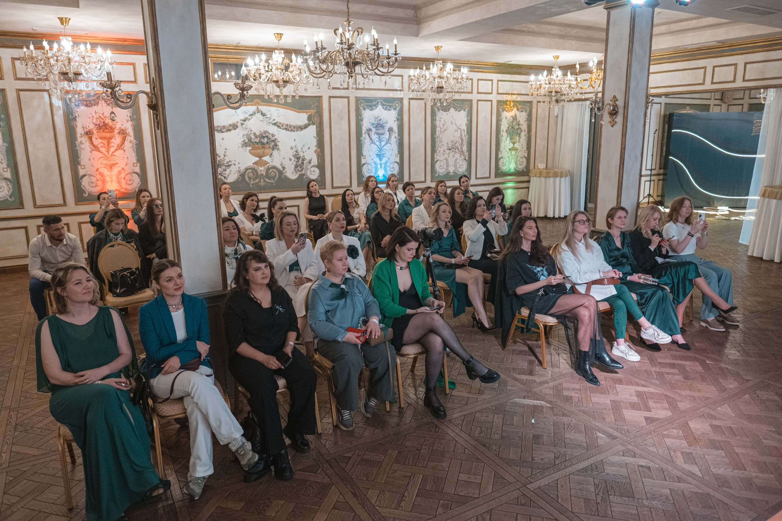 Комьюнити творческих, креативных и стильных экспертов Новой Москвы  EVENT / PR / PRODUCTION. TINAOTEAM — комьюнити экспертов Новой Москвы, продюсерский центр, организация мероприятий ТТ