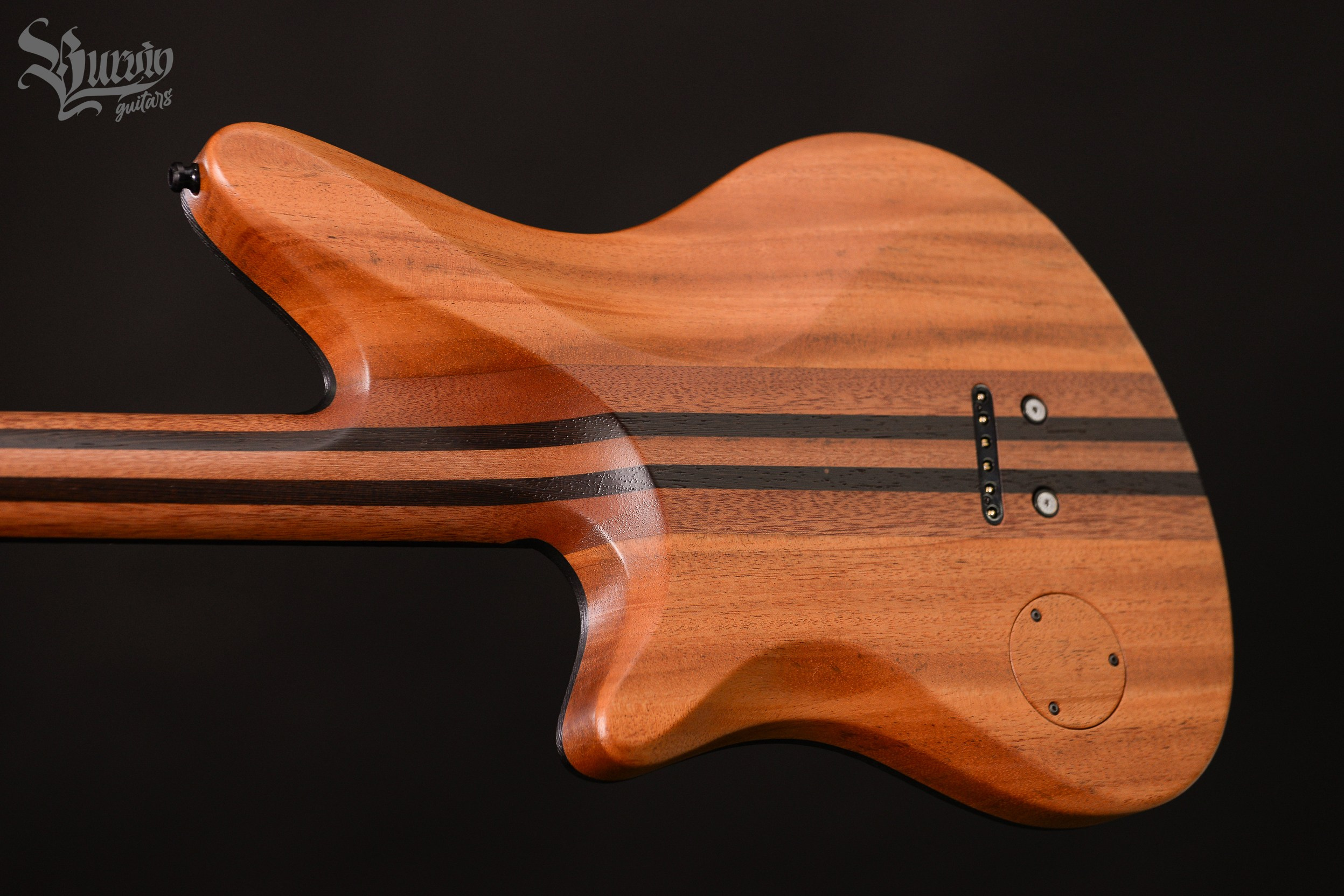033 YAGA. Master of making guitars and basses to order