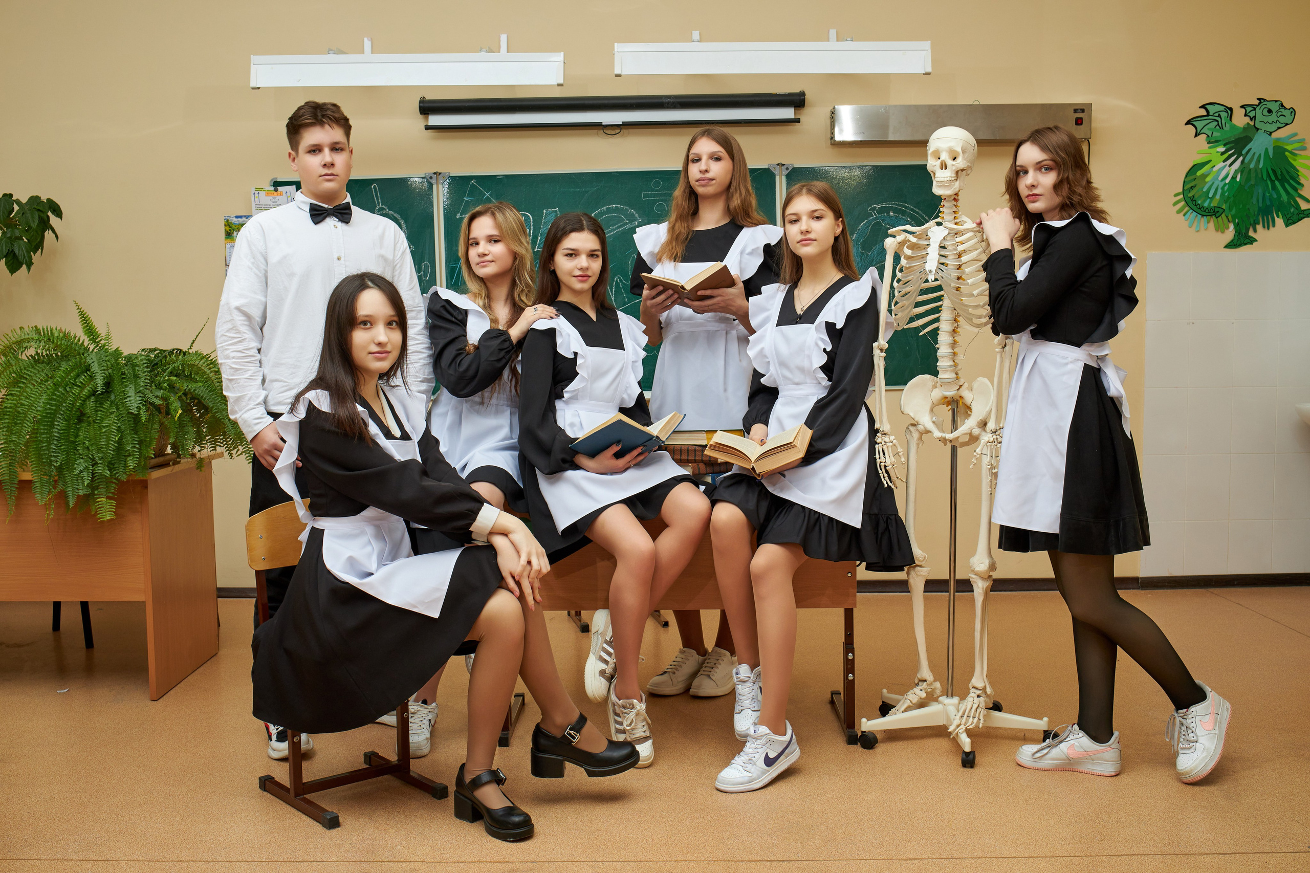 Для старшей школы. Школьный фотограф Леонова Наталия