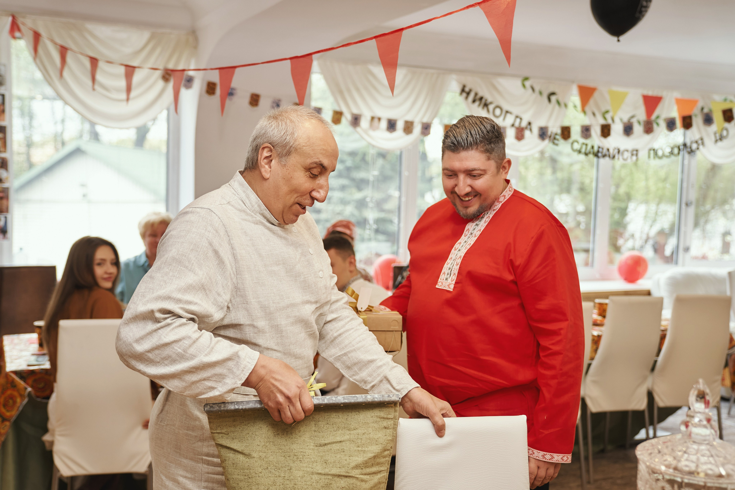 Фотограф на день рождения. Репортажный фотограф Евгений Опарин