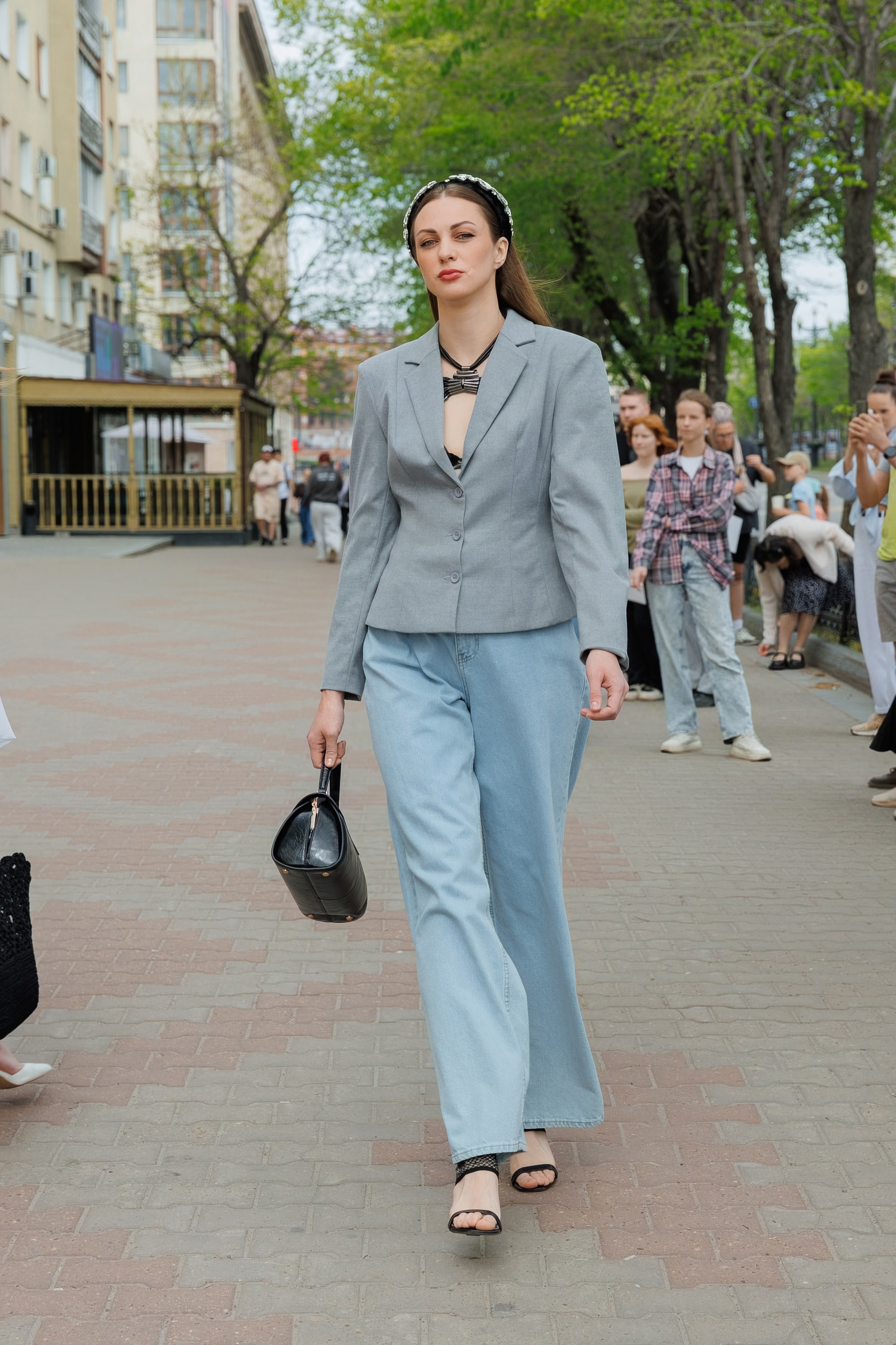 МОДНЫЙ ПОКАЗ. СВОИ. ФОТООТЧЕТЫ-СОБЫТИЯ-МЕСТА