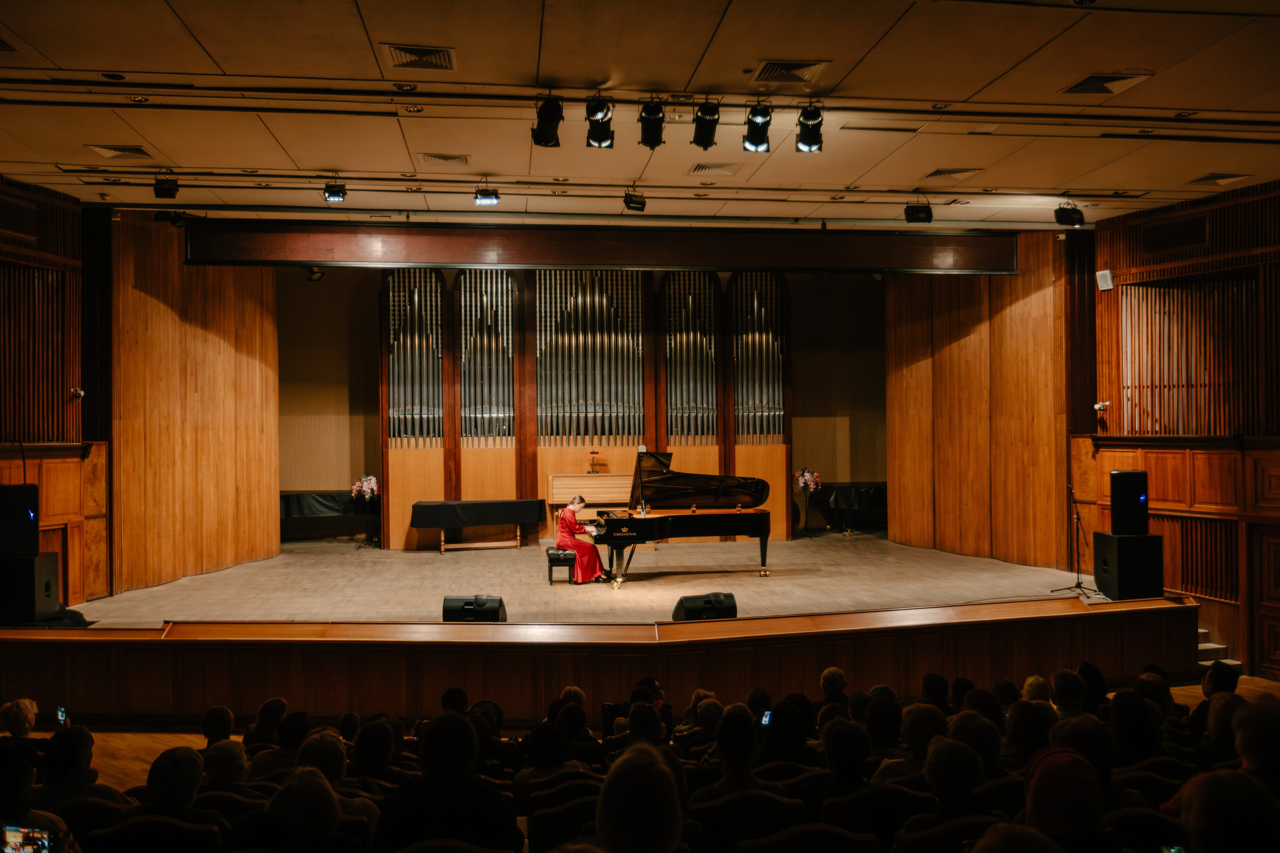 Фотоотчет с благотворительного концерта в Органном зале в Сочи. Репортажный фотограф в Москве, Сочи и Санкт-Петербурге