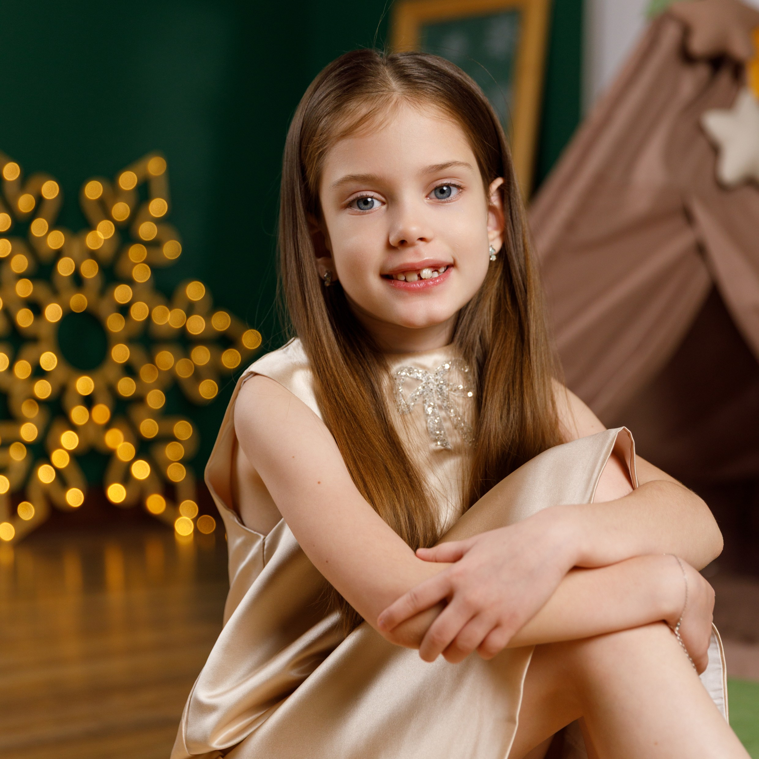 Новогодняя фотосессия для мама и дочки. Фотограф Анна Телекаева, выпускные альбомы, семейные и репортажные съемки в Омске