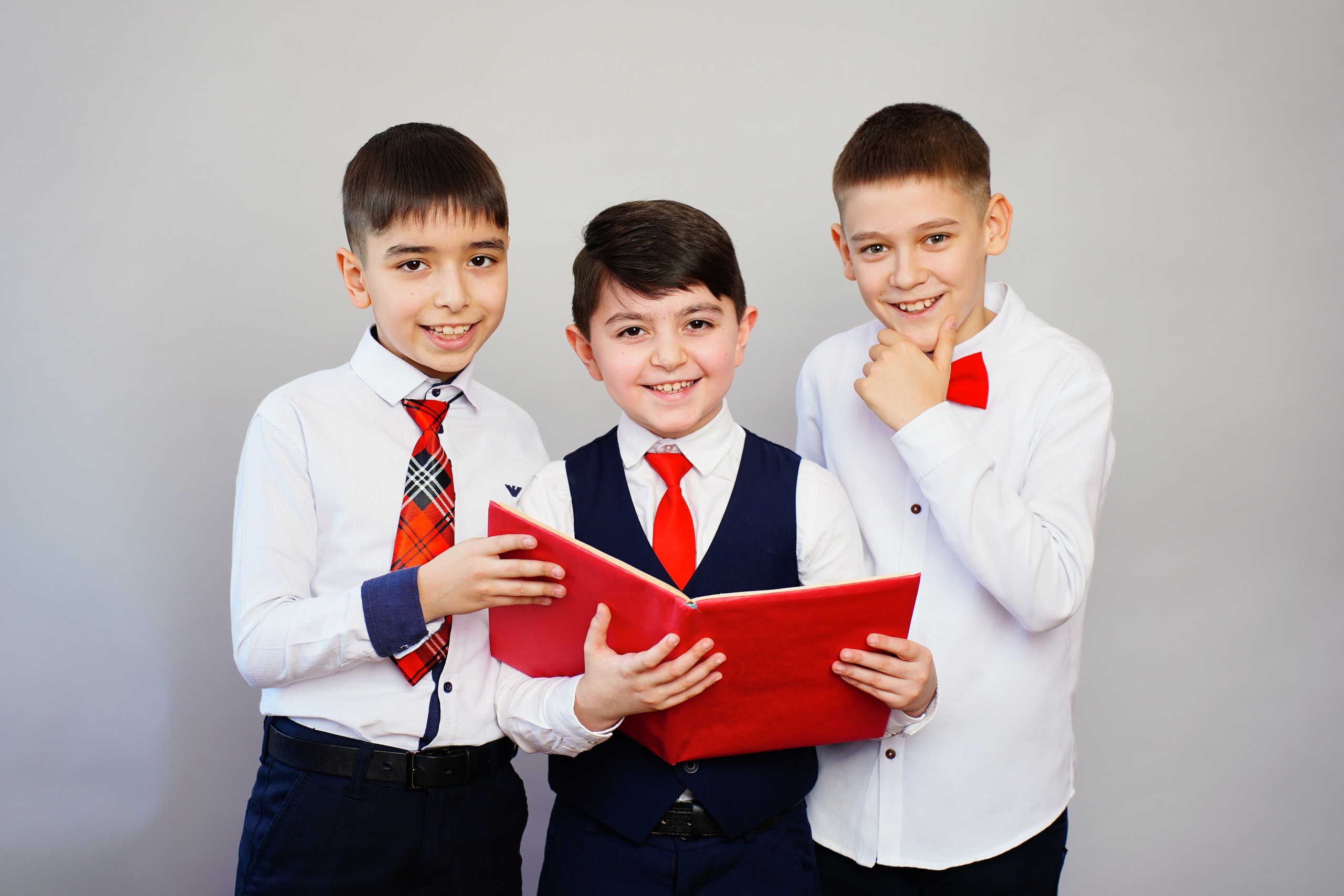 MEMENTO.Выпускные альбомы, школьные, юбилейные и другие книги. Ростов-на-Дону