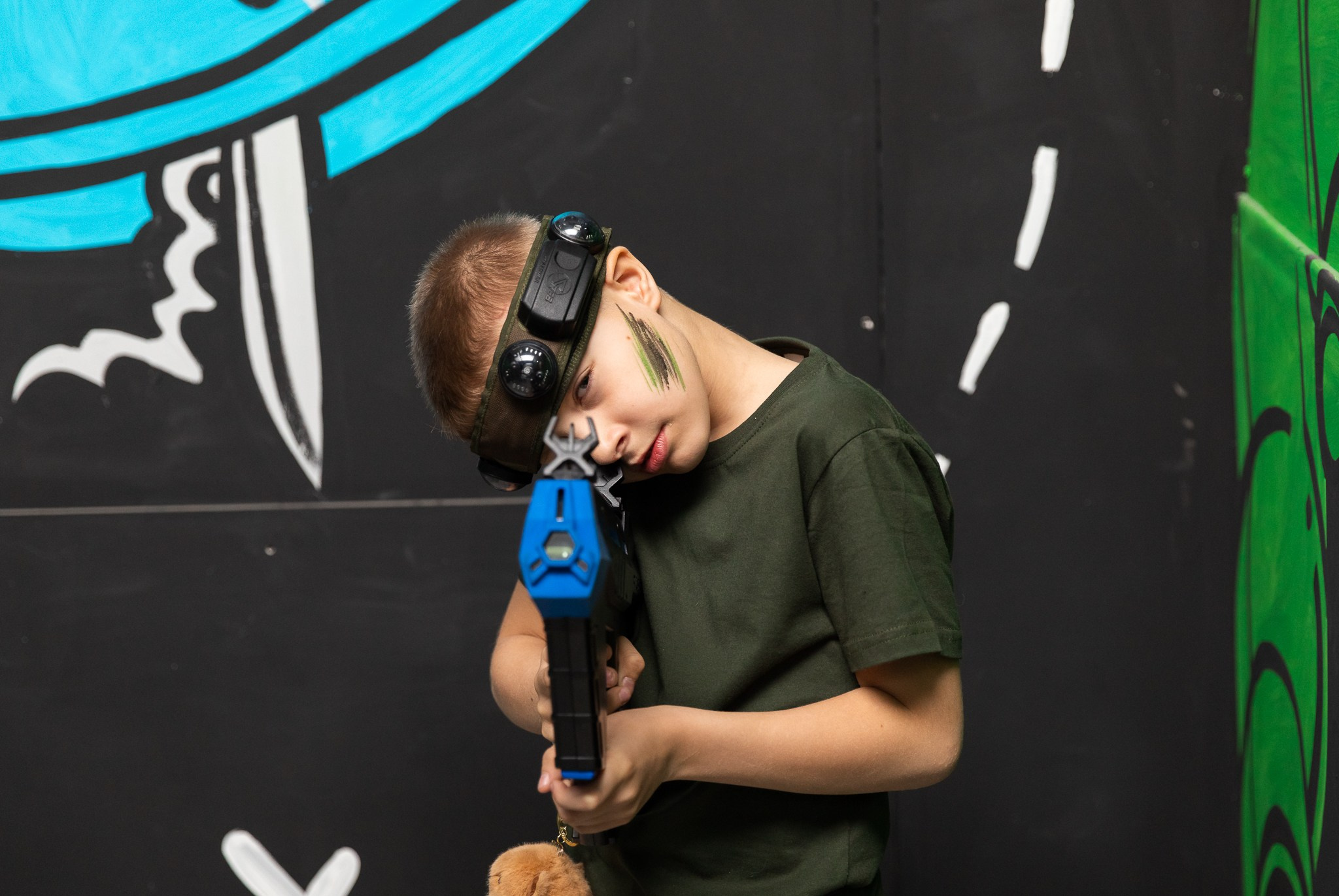 Платону 8 лет, лазертаг Zаряд. Фотограф Татьяна Генева