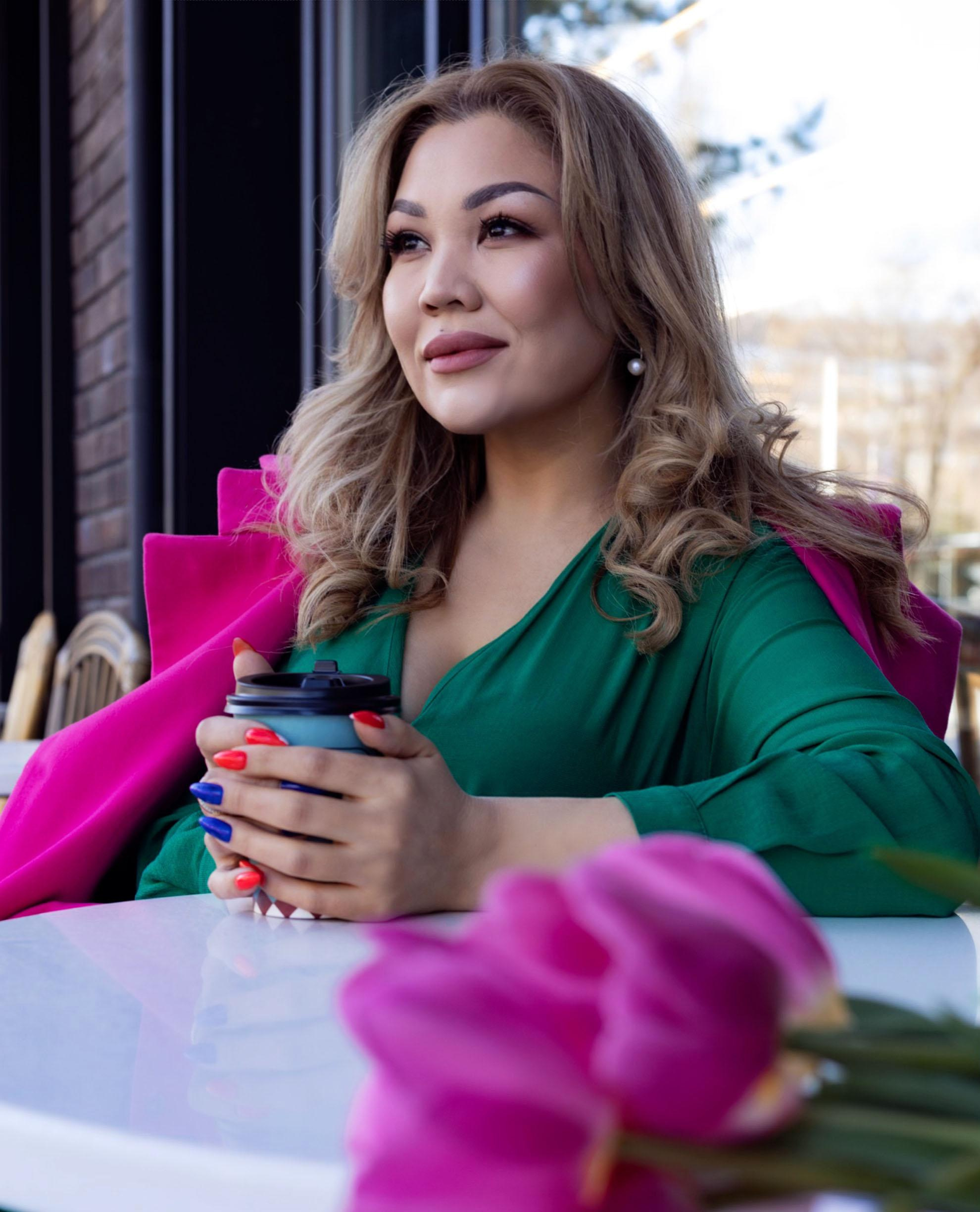 Spring in the city. Aikerim. Женский и мужской фотограф в Алматы